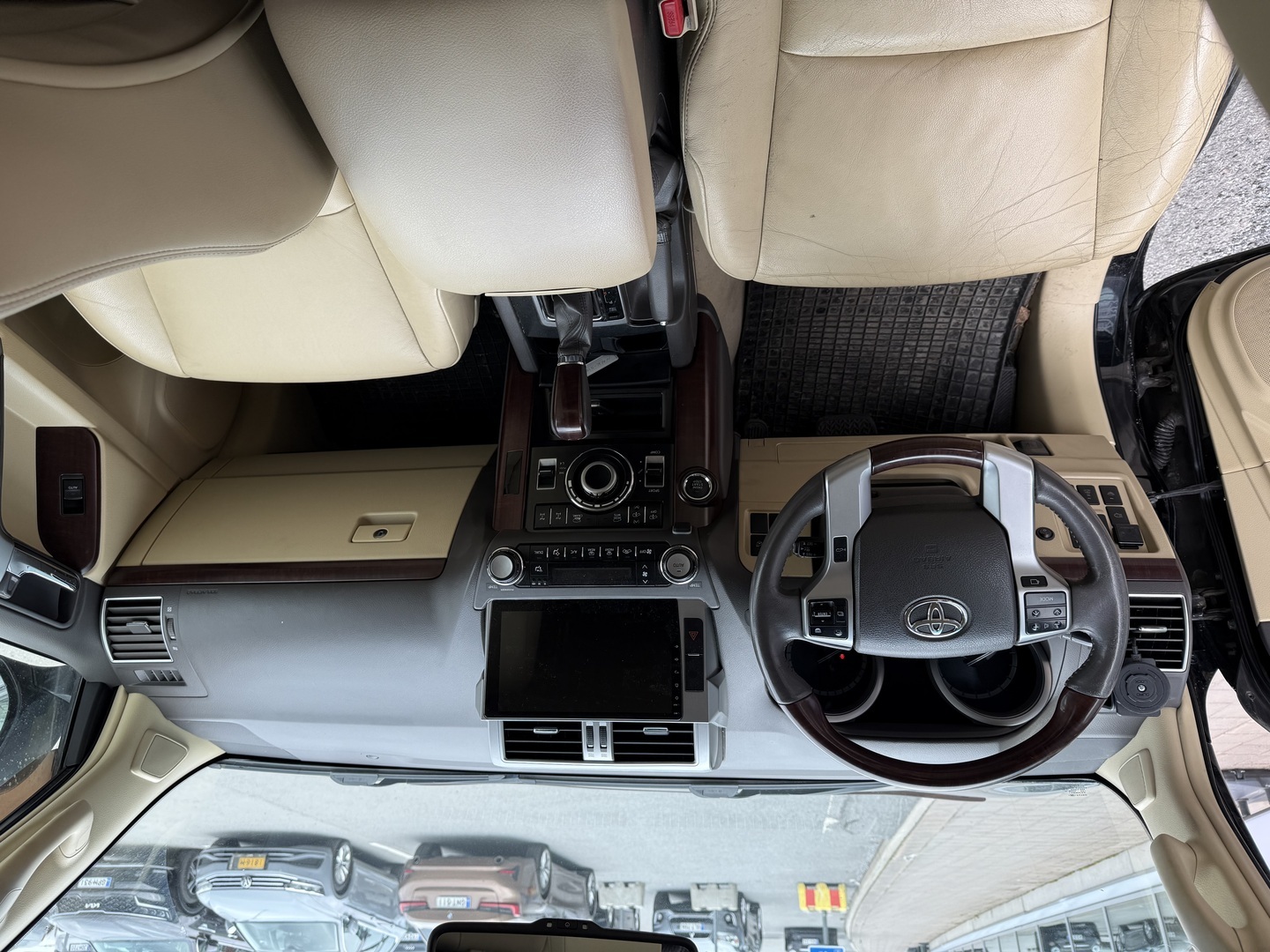 TOYOTA LAND CRUISER 2014