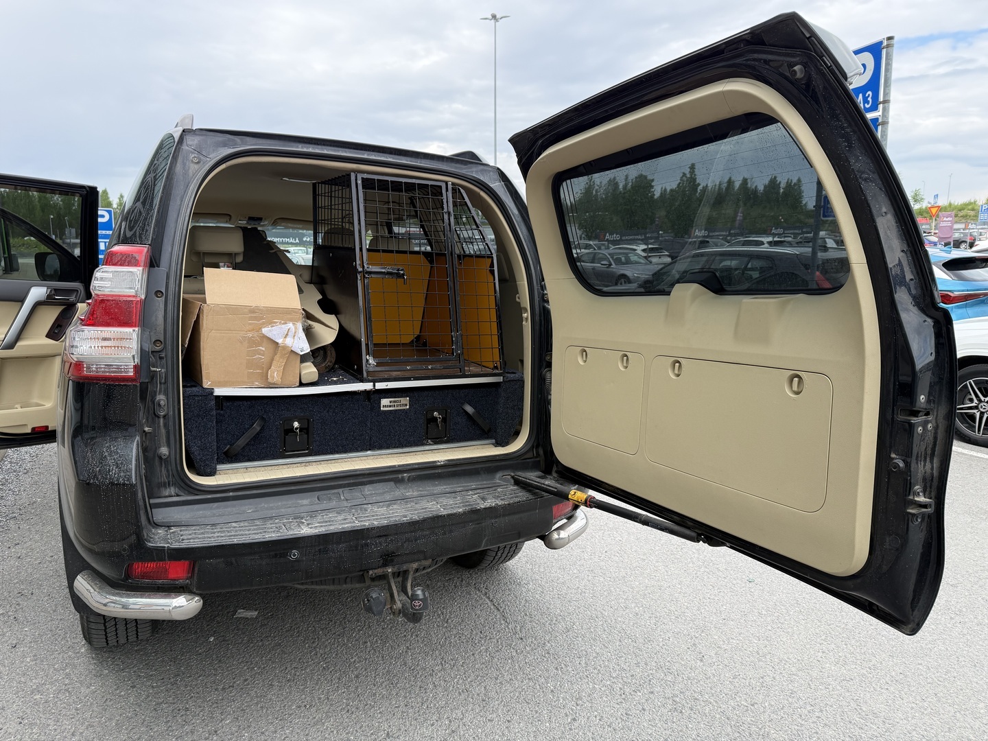 TOYOTA LAND CRUISER 2014