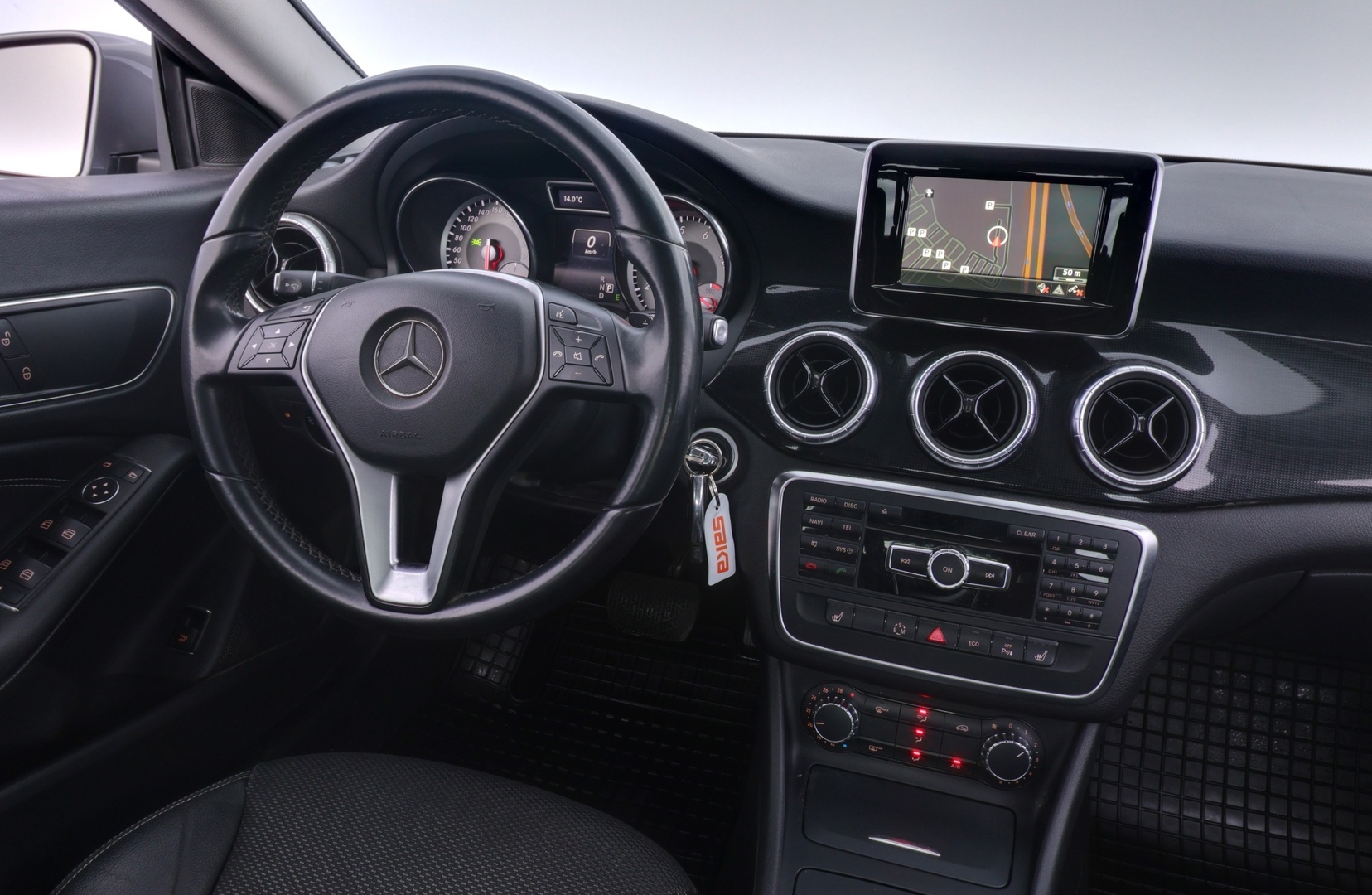 MERCEDES-BENZ CLA 2014