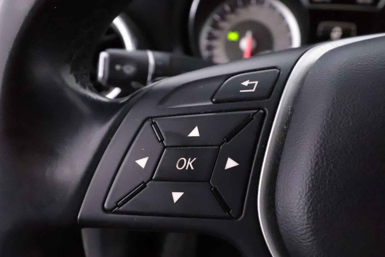 MERCEDES-BENZ CLA 2014