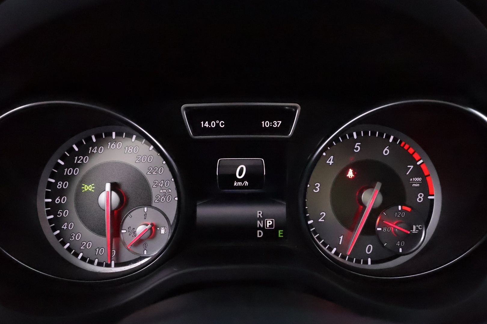 MERCEDES-BENZ CLA 2014