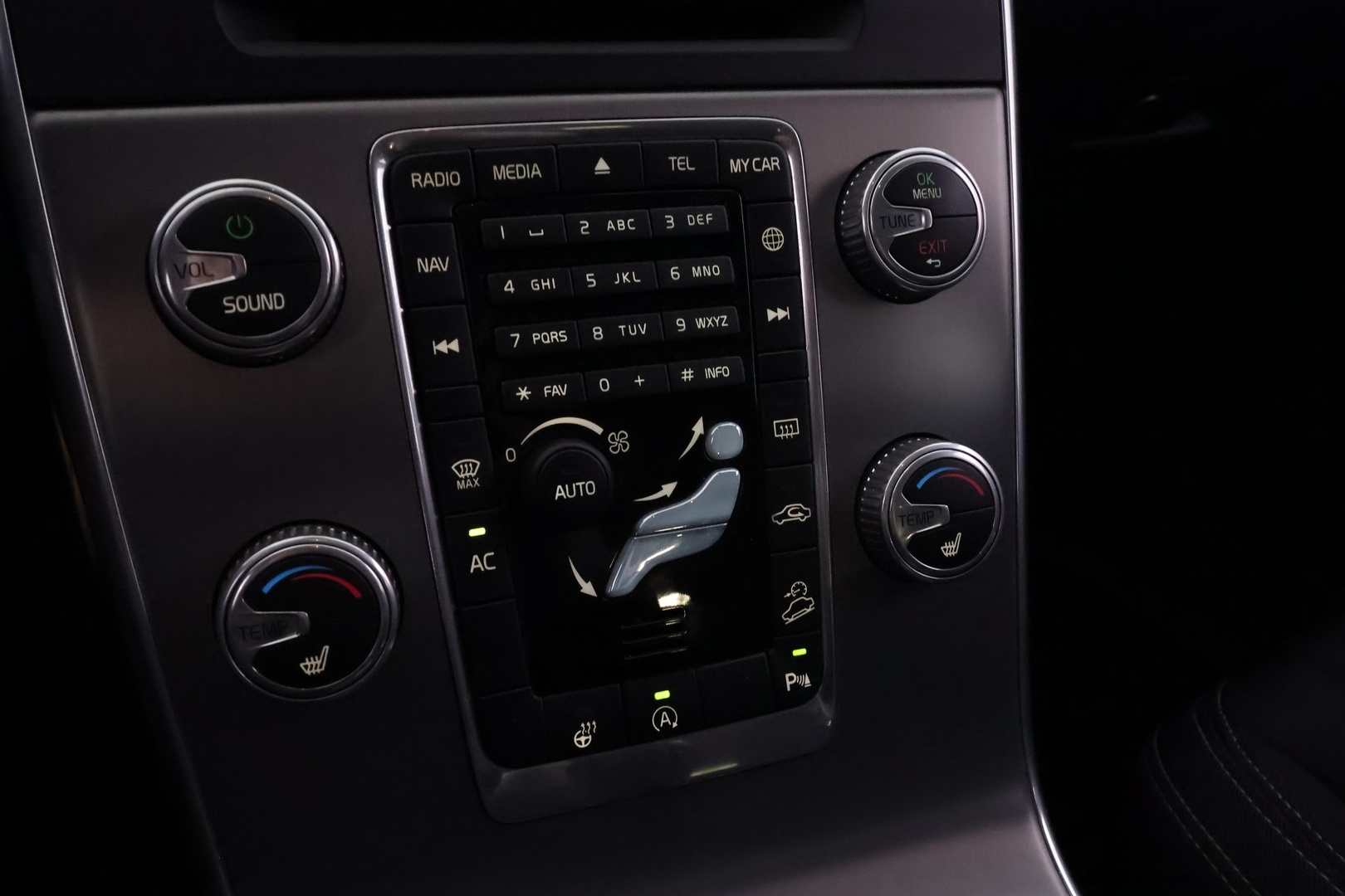 VOLVO V60 Cross Country 2017