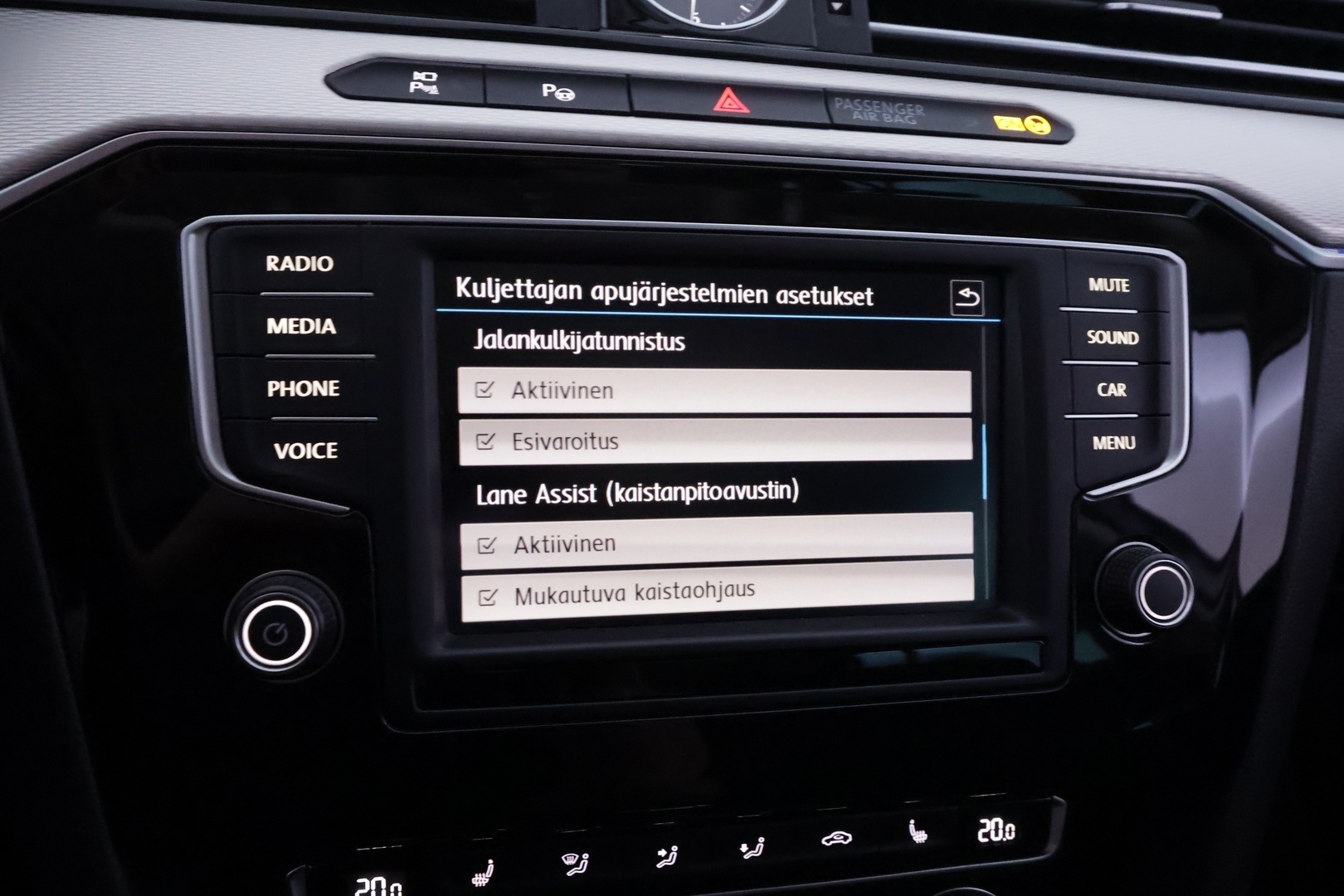 VOLKSWAGEN Passat 2017