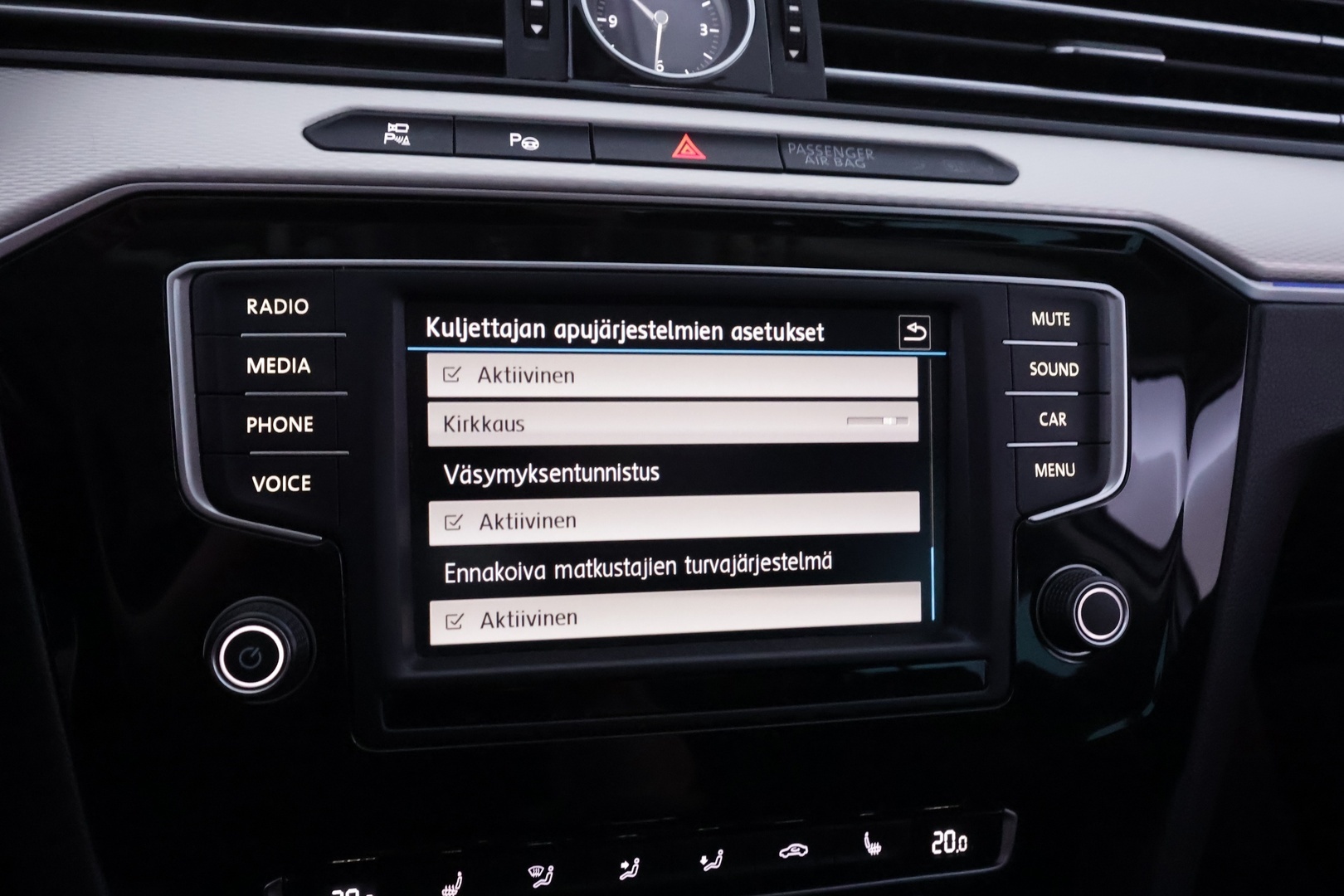 VOLKSWAGEN Passat 2017