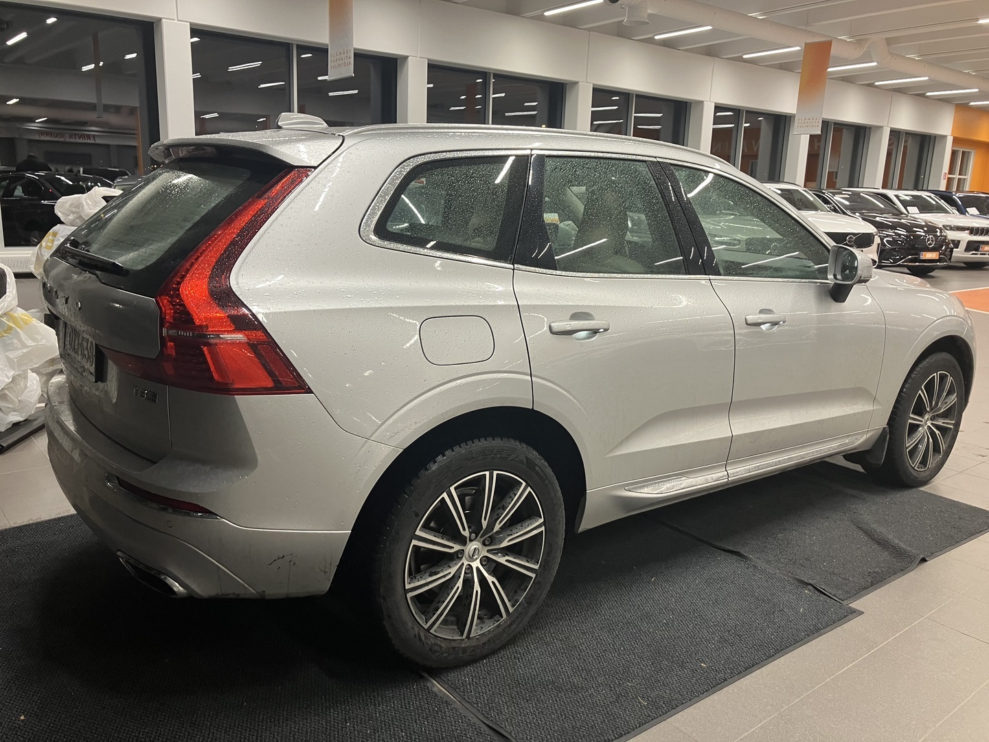 VOLVO XC60 2020