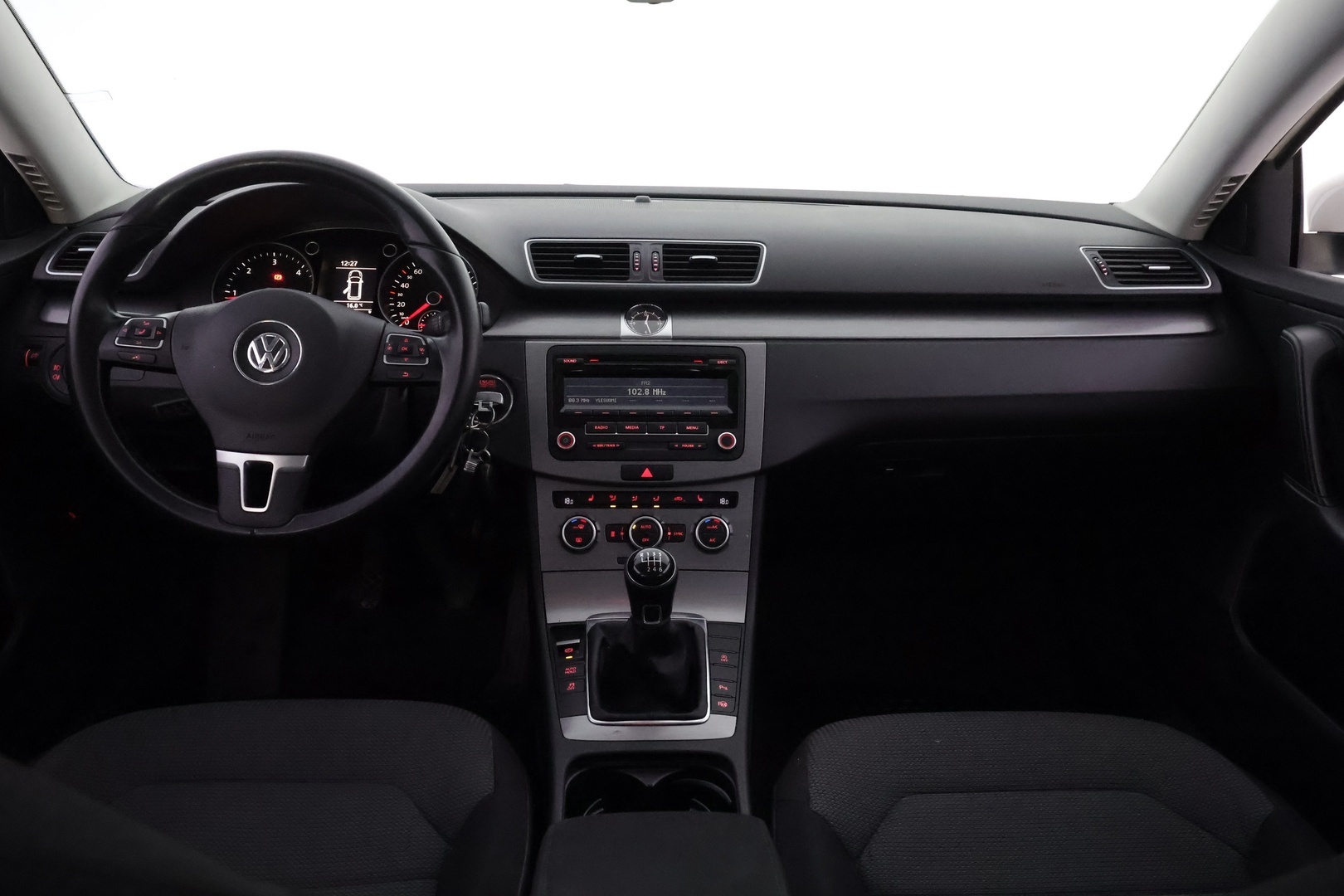 VOLKSWAGEN Passat 2014