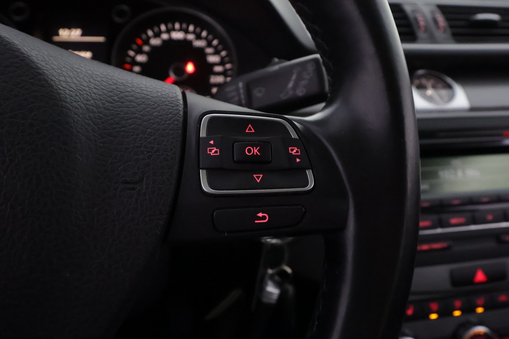 VOLKSWAGEN Passat 2014