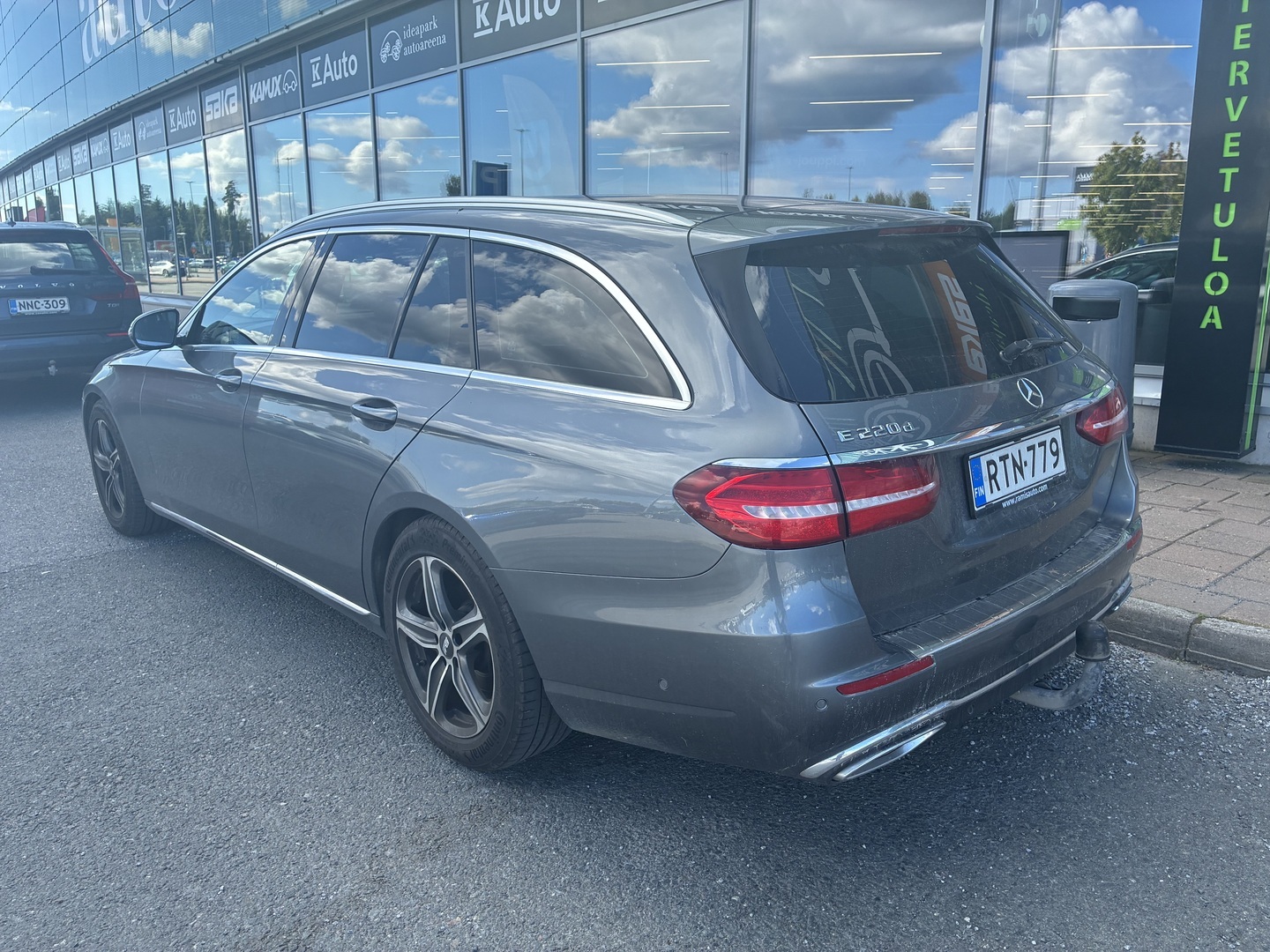MERCEDES-BENZ E 2017