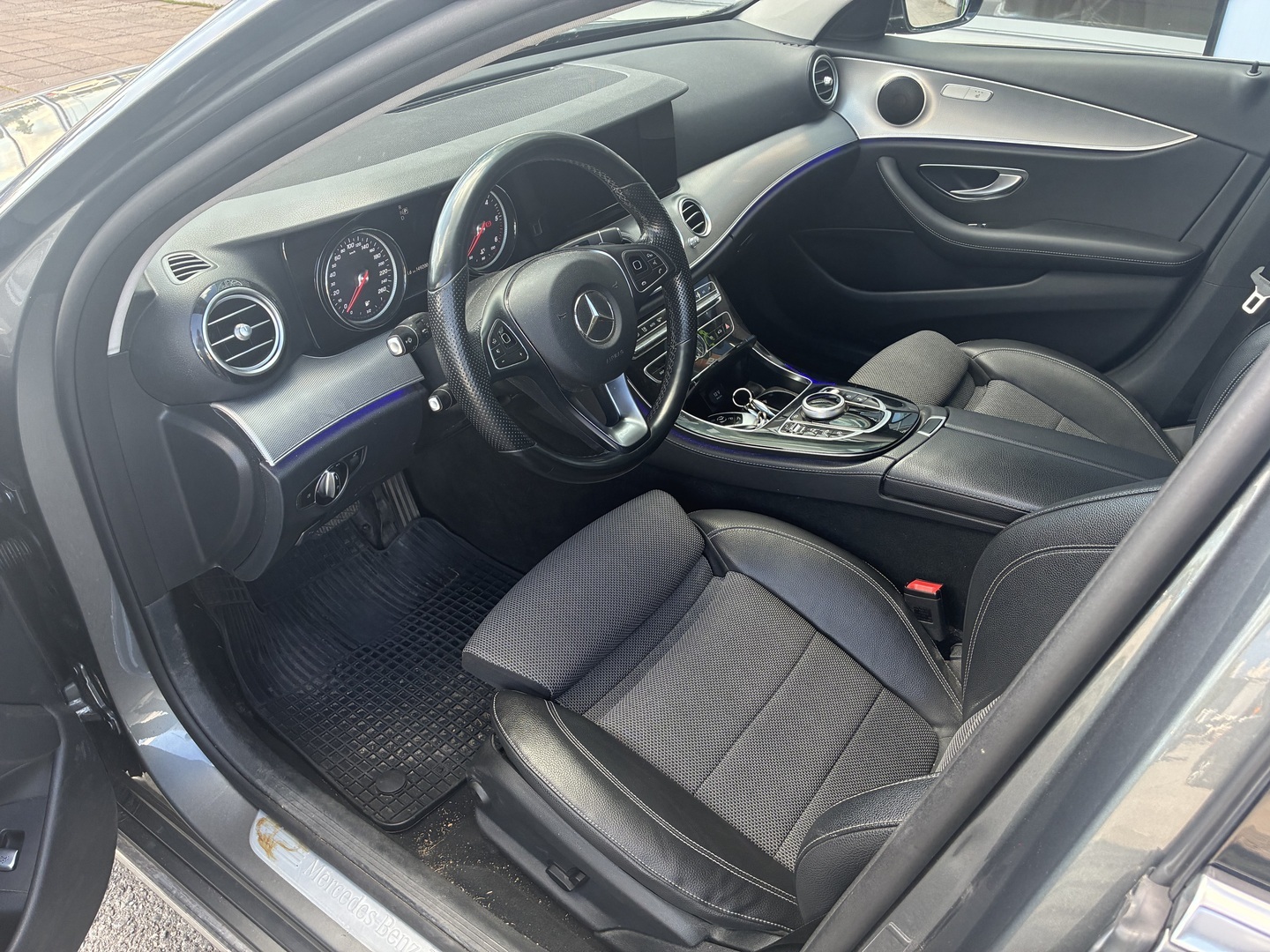 MERCEDES-BENZ E 2017