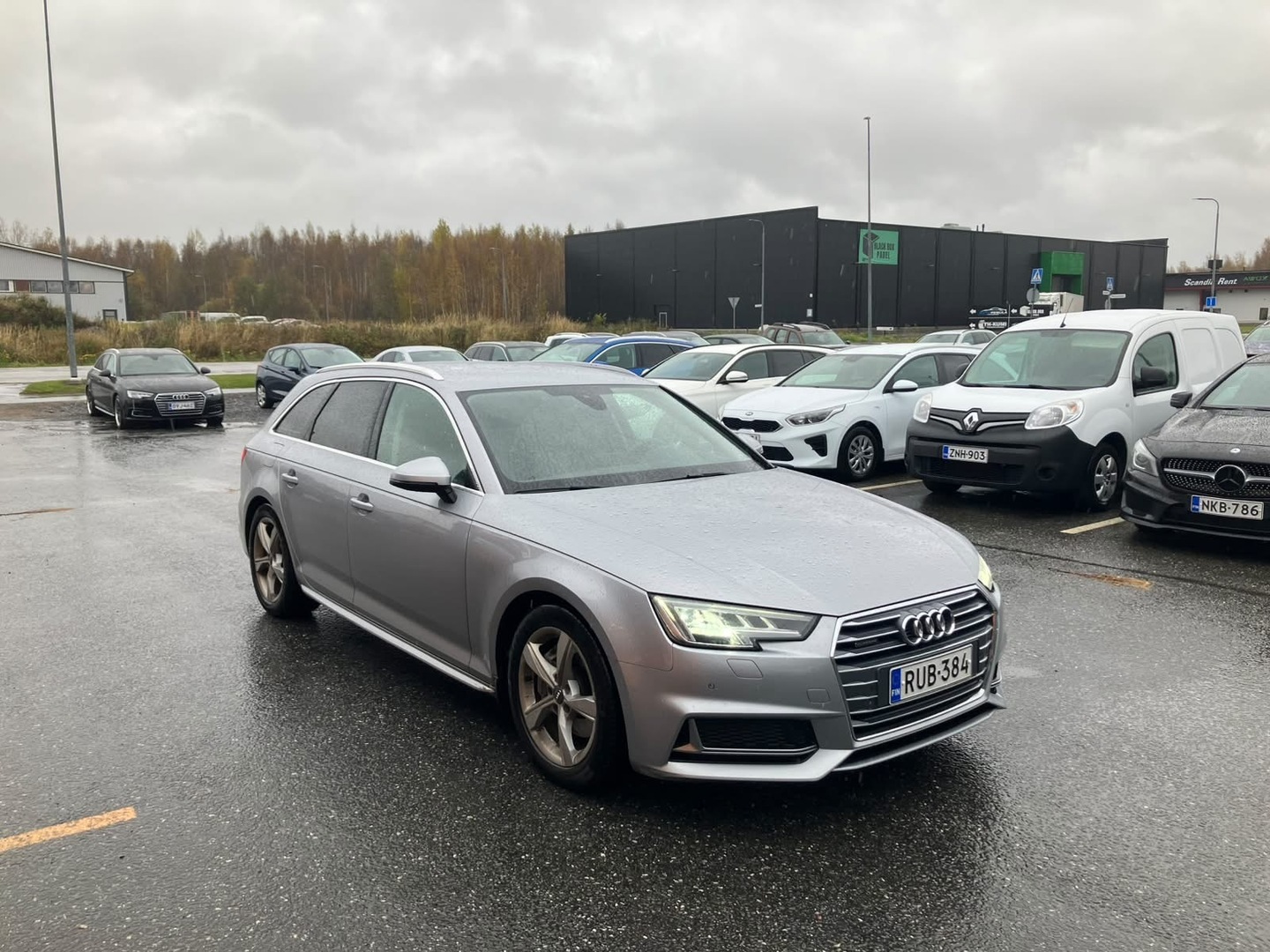 AUDI A4 2019