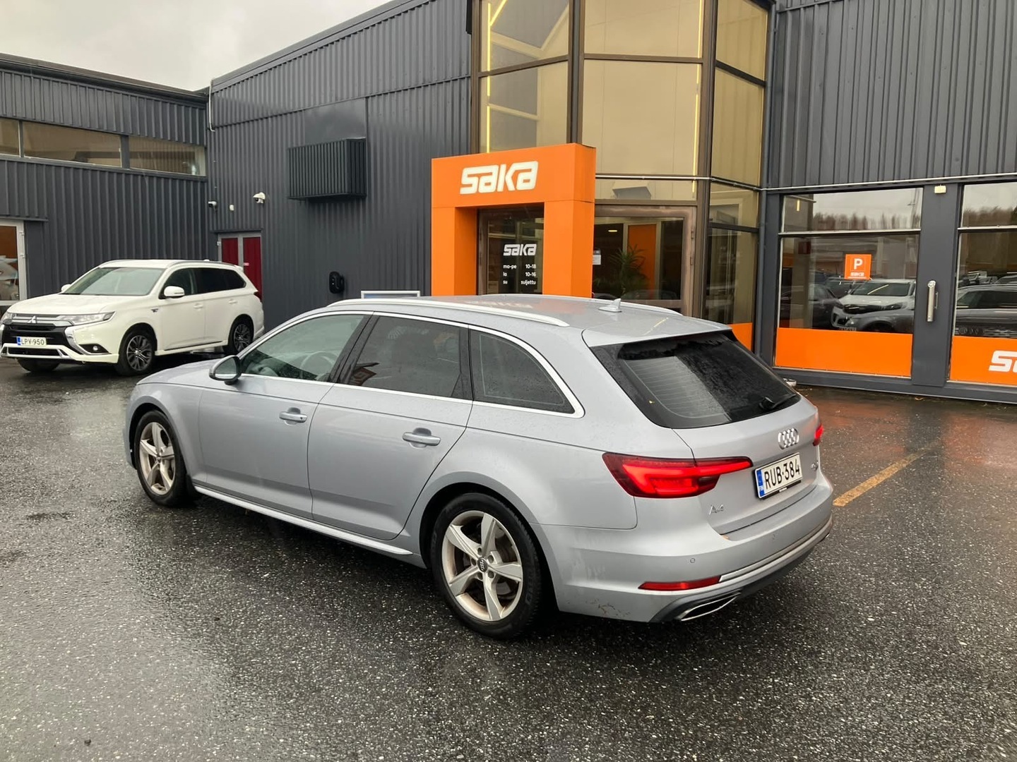 AUDI A4 2019