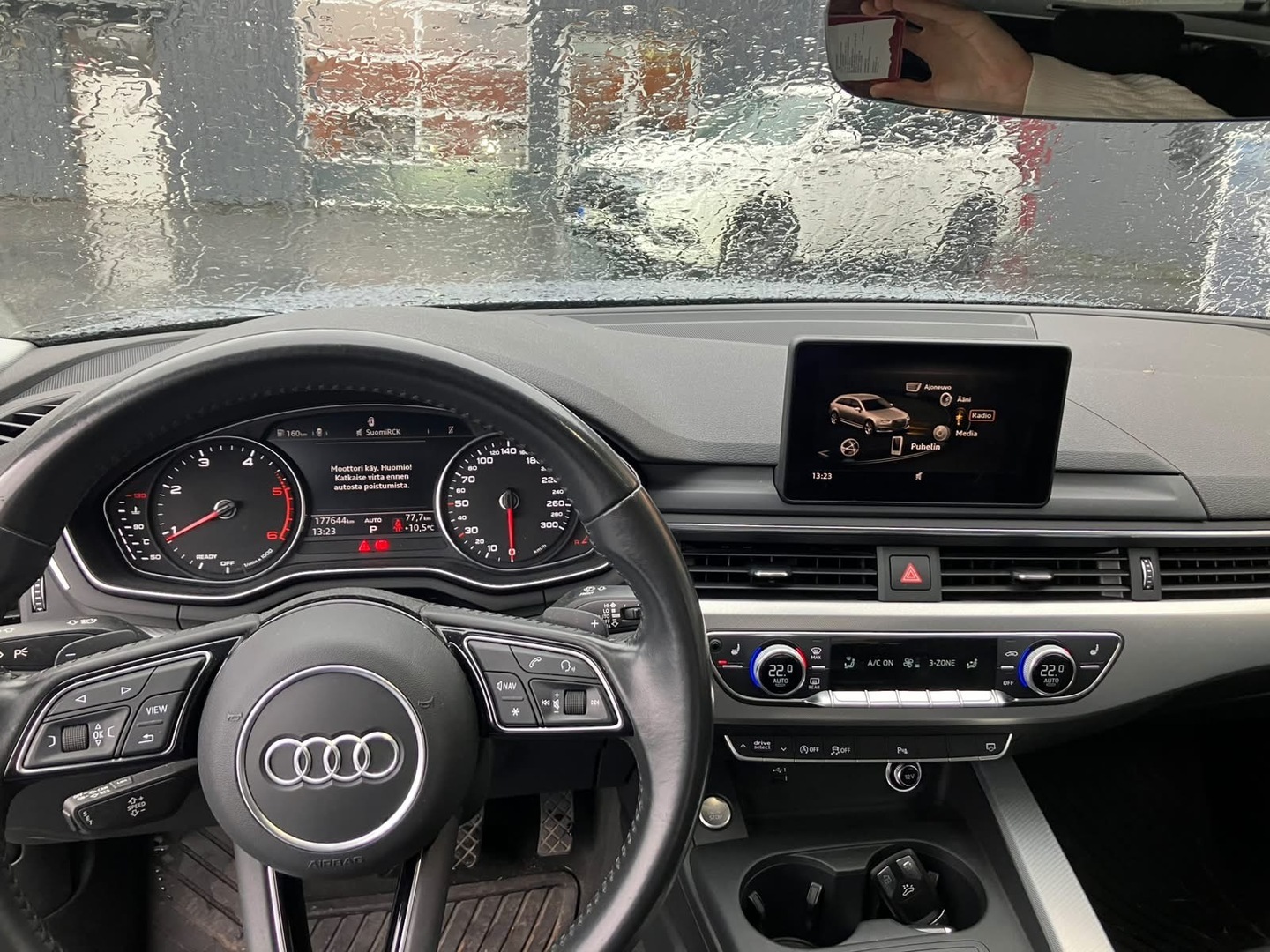 AUDI A4 2019