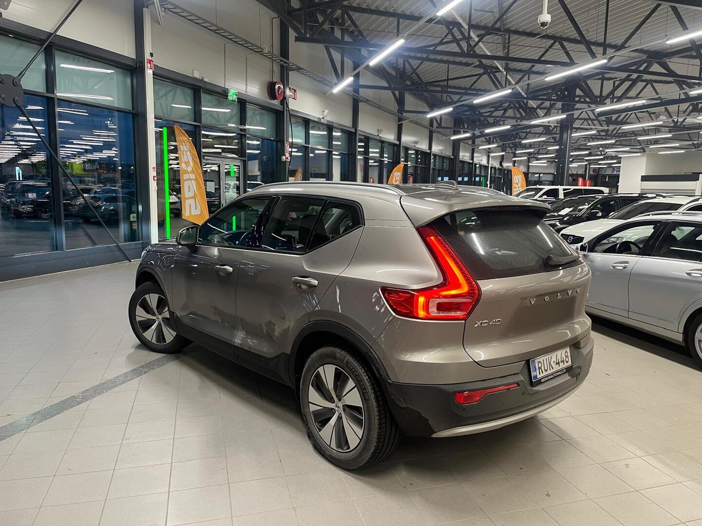 VOLVO XC40 2021