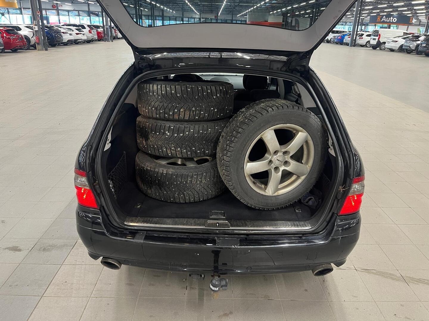 MERCEDES-BENZ E 2009