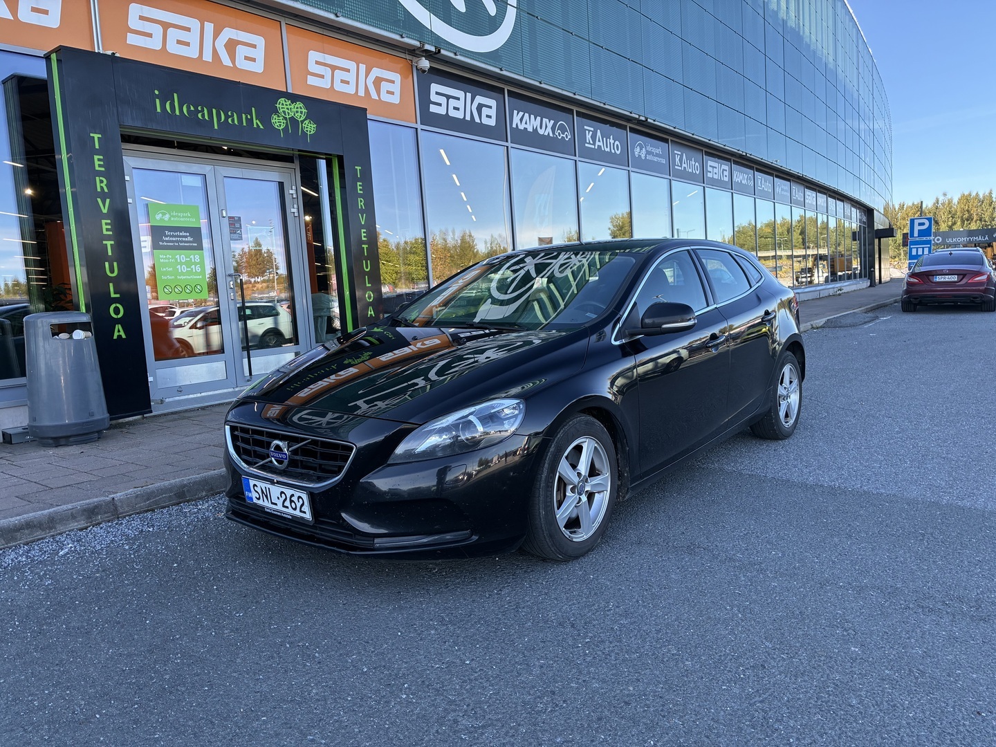VOLVO V40 2016