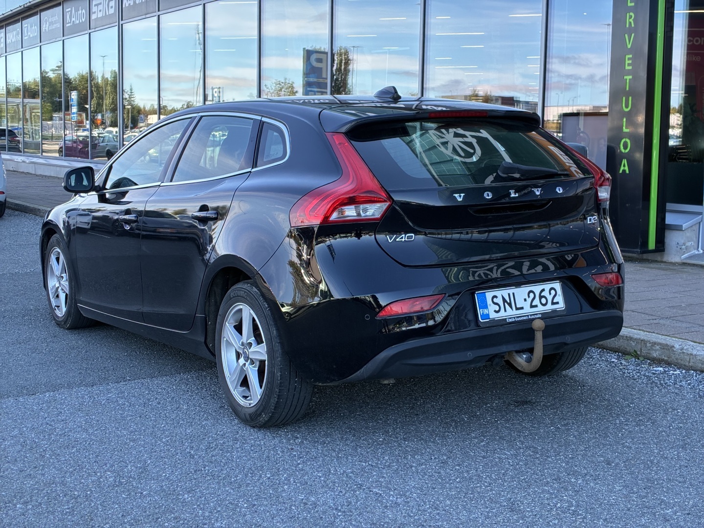 VOLVO V40 2016