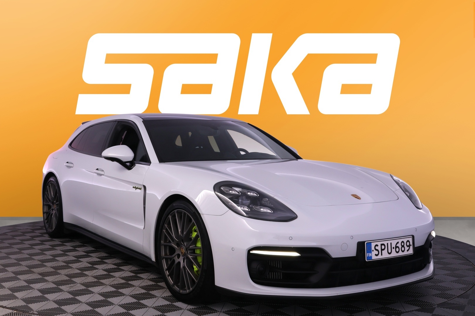 PORSCHE Panamera 2023