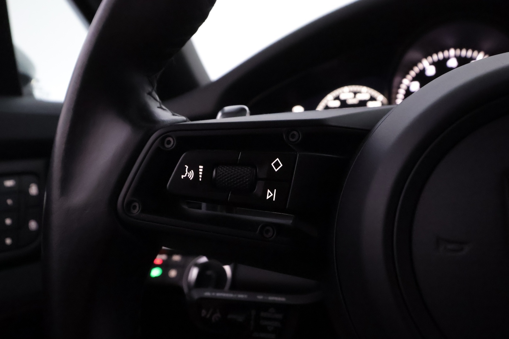 PORSCHE Panamera 2023