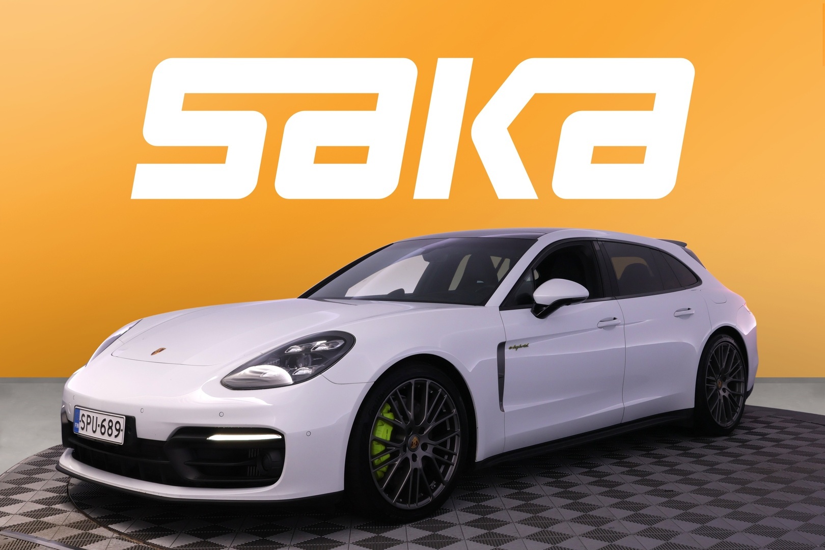 PORSCHE Panamera 2023