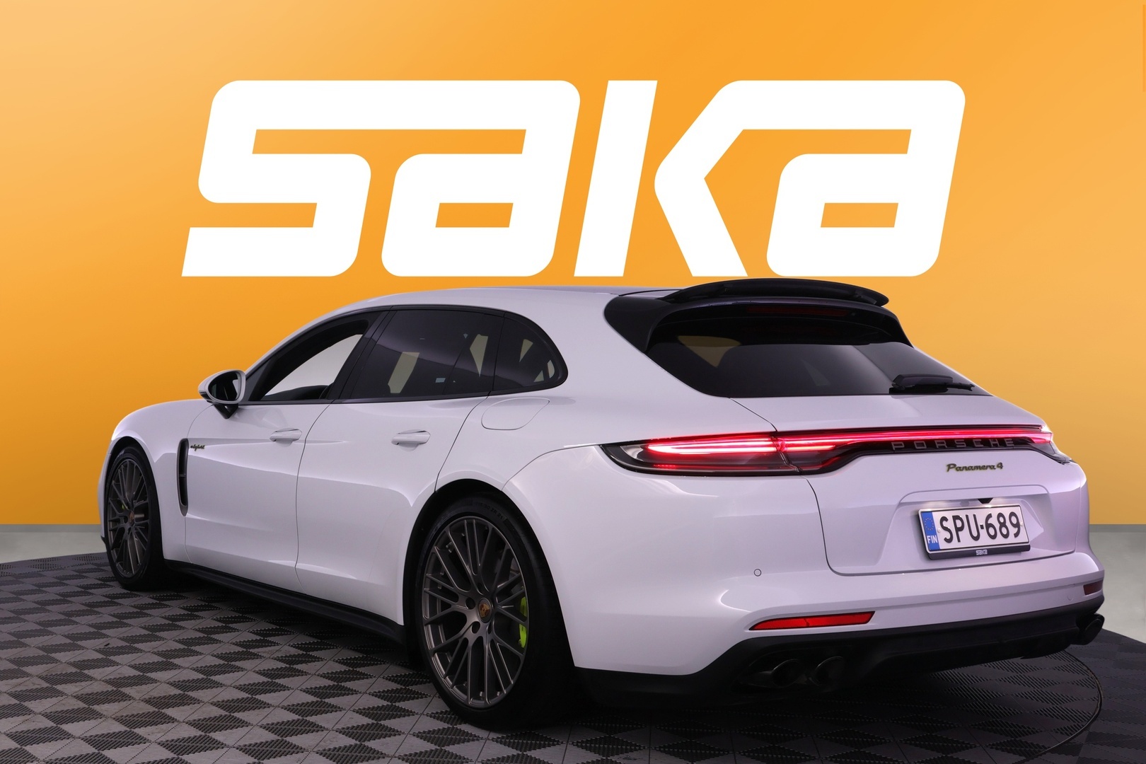 PORSCHE Panamera 2023