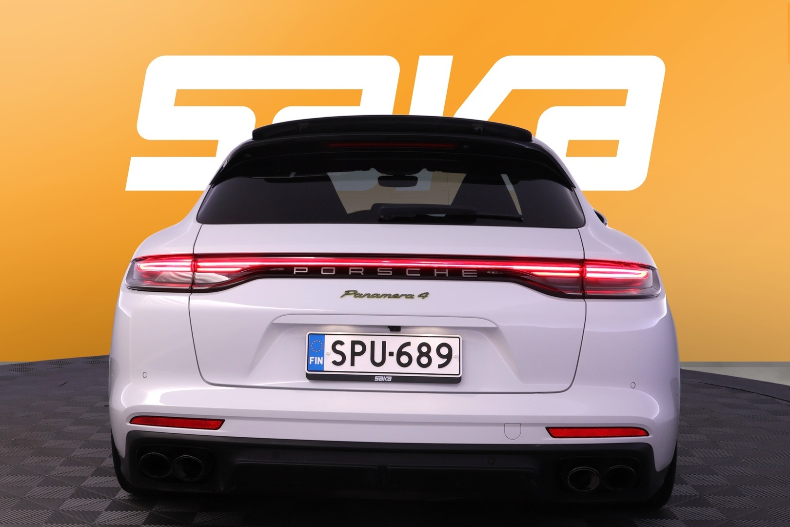 PORSCHE Panamera 2023