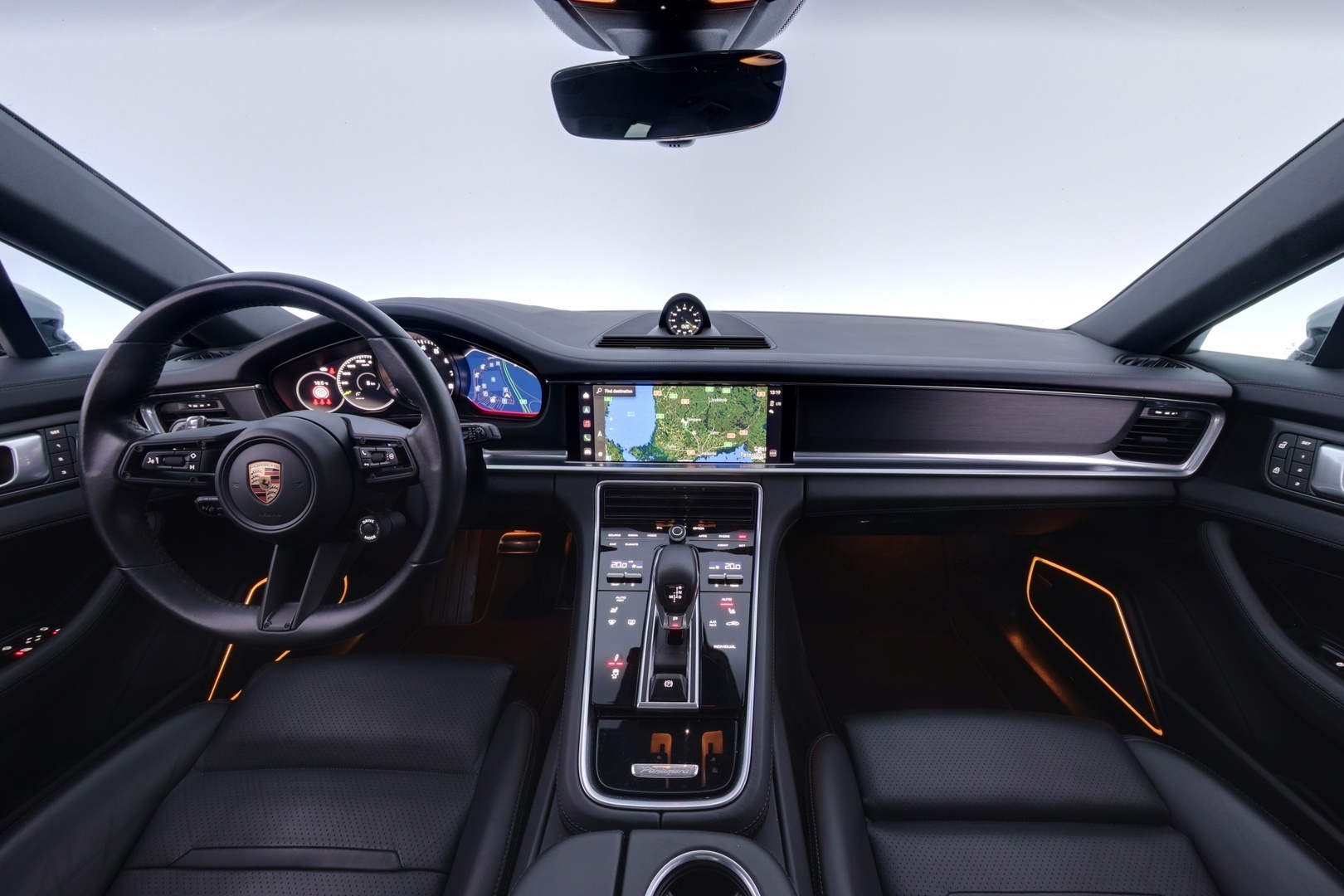 PORSCHE Panamera 2023