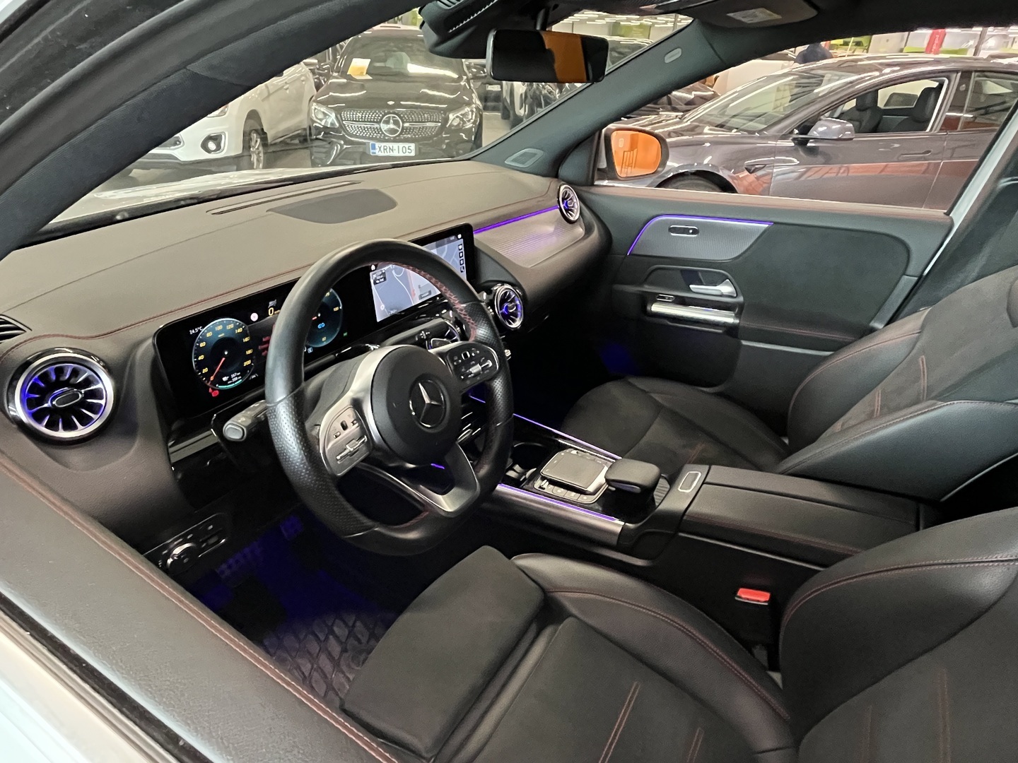 MERCEDES-BENZ EQA 2022