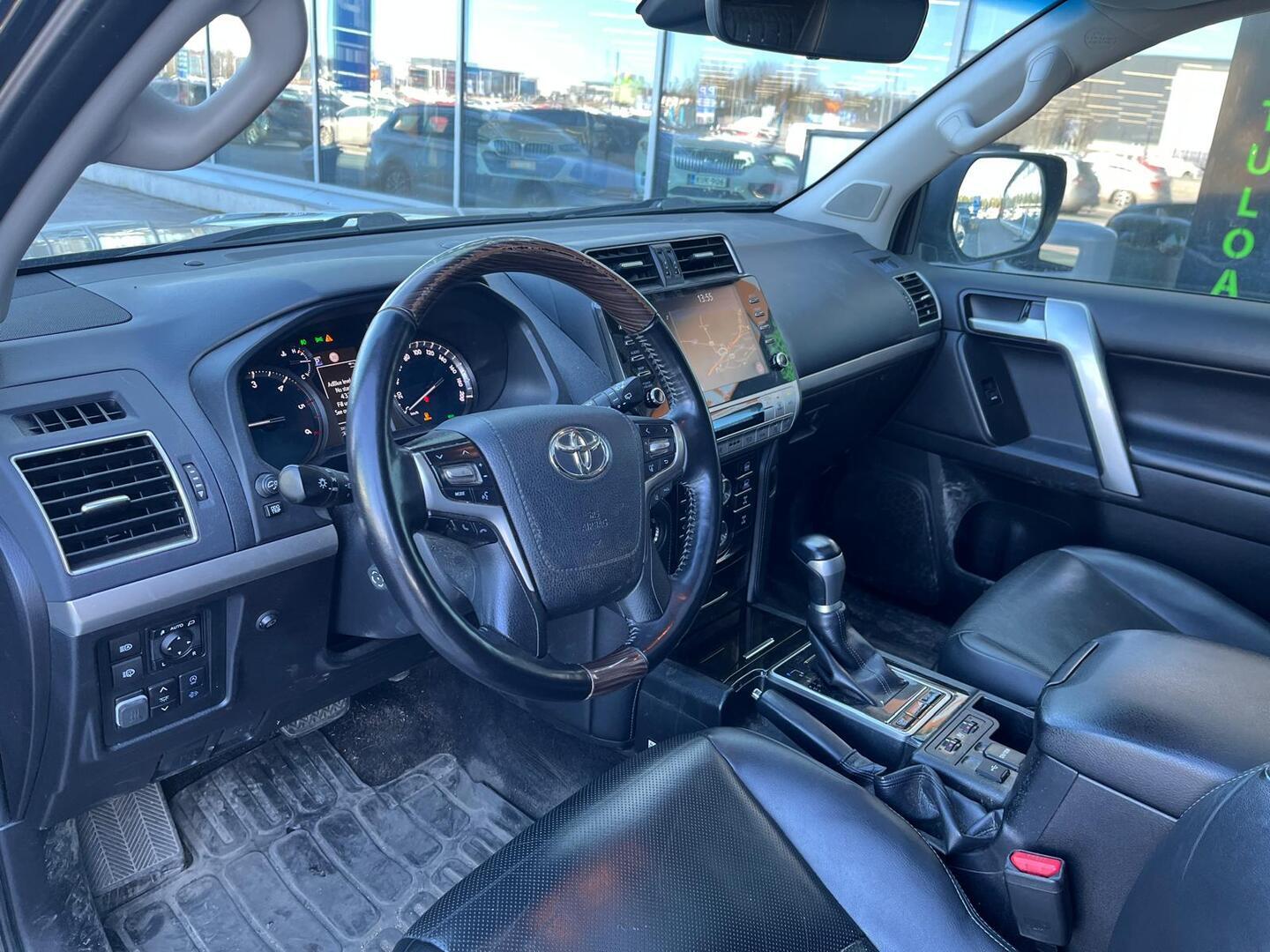 TOYOTA Land Cruiser 2021