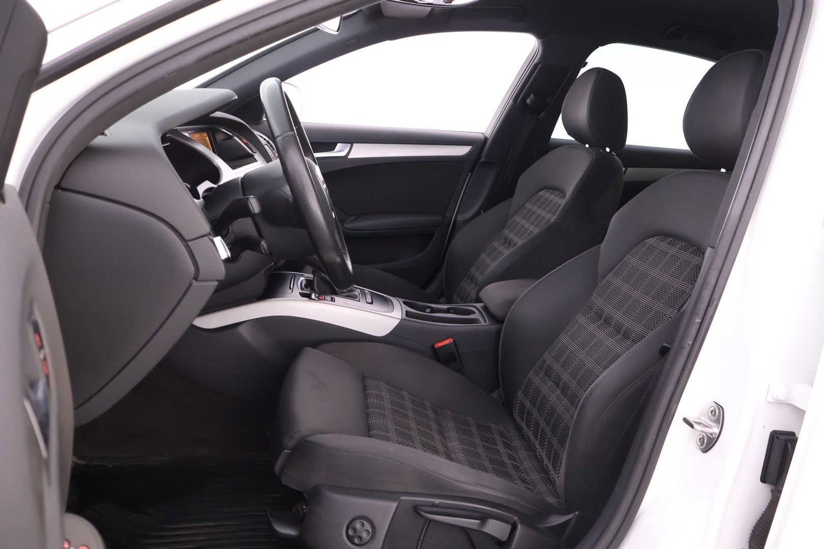 AUDI A4 2012