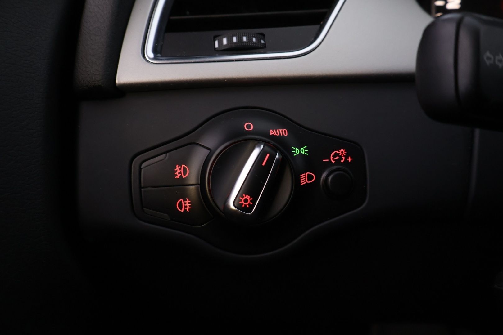 AUDI A4 2012