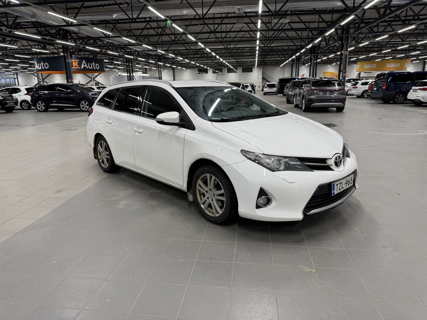 TOYOTA Auris 2014