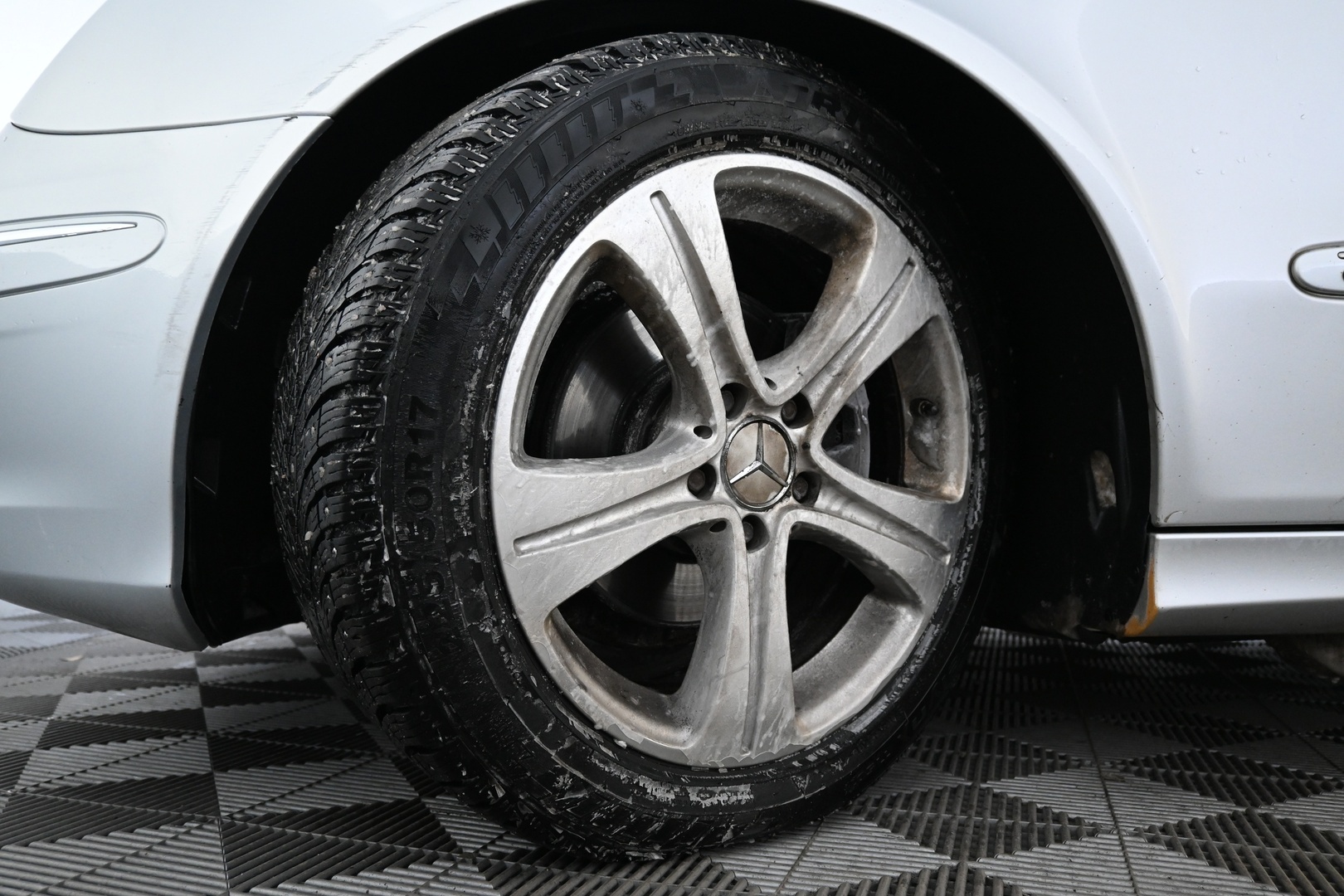 MERCEDES-BENZ E 2007