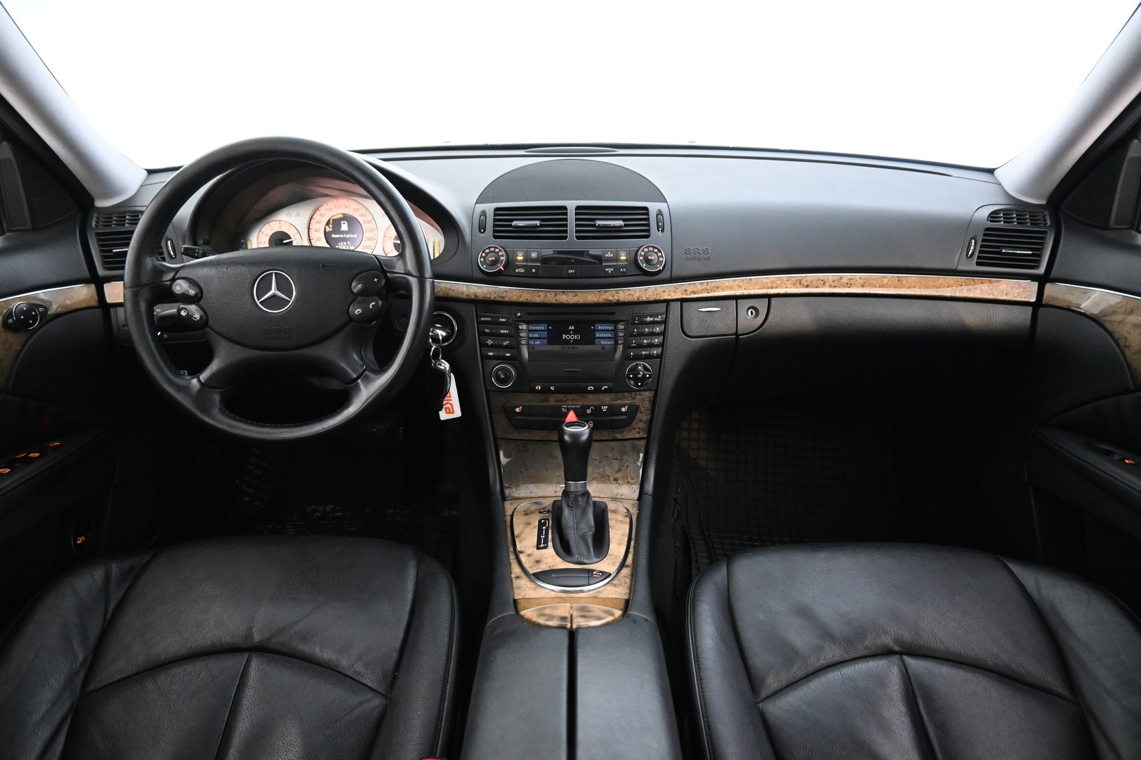 MERCEDES-BENZ E 2007