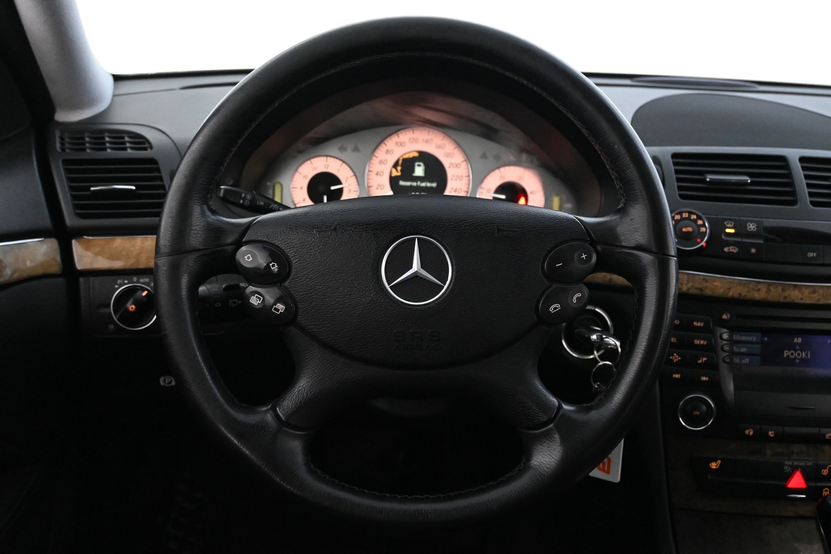 MERCEDES-BENZ E 2007