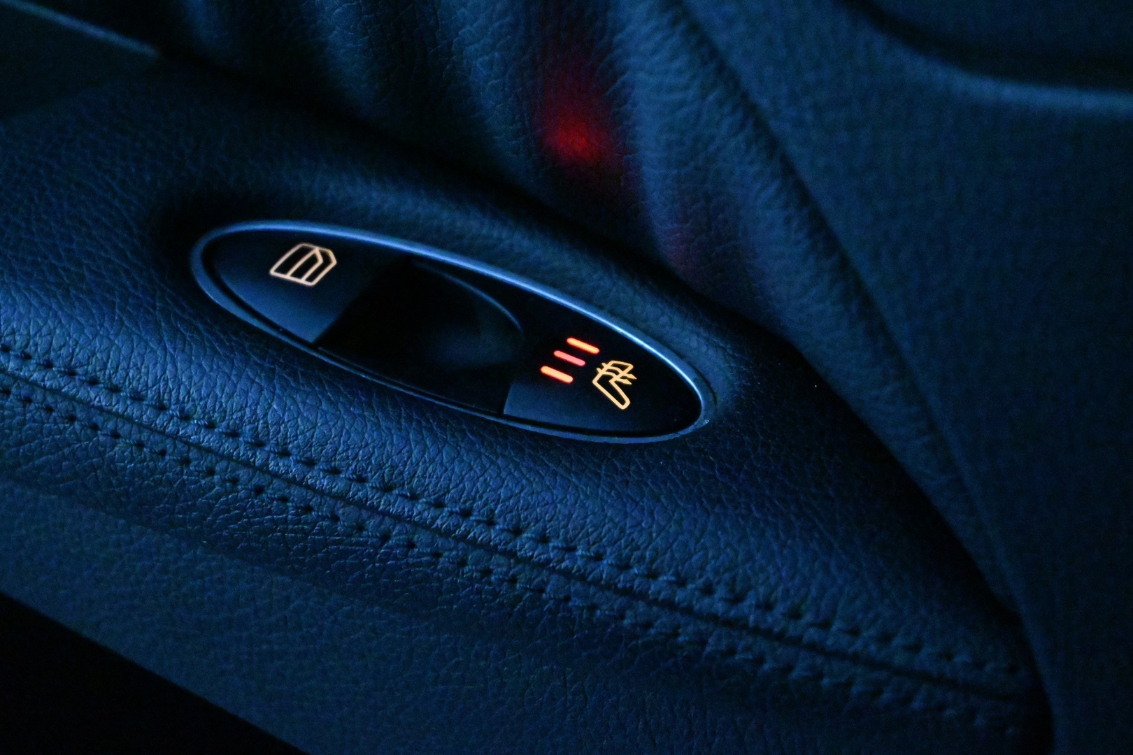 MERCEDES-BENZ E 2007