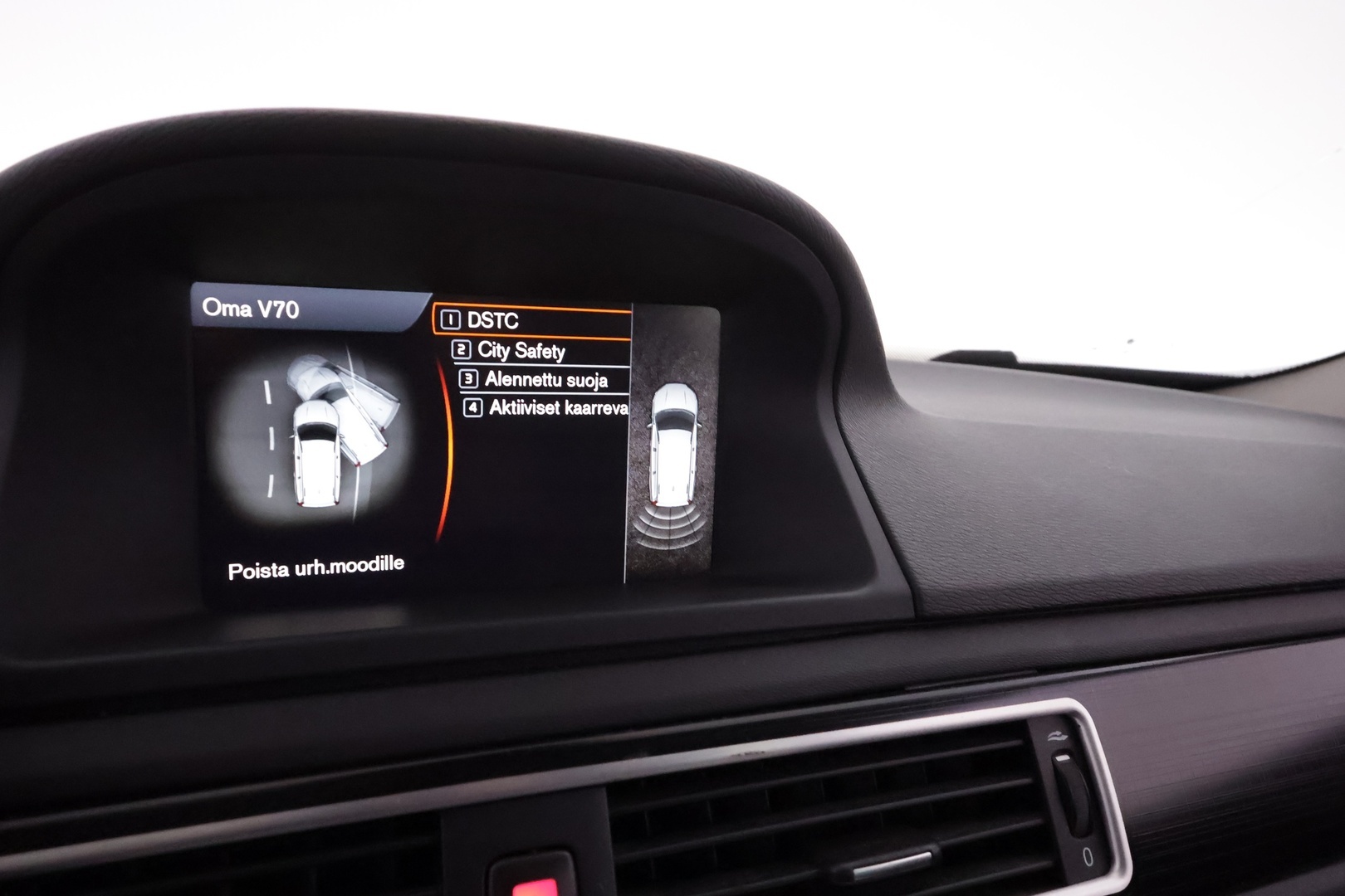 VOLVO V70 2014