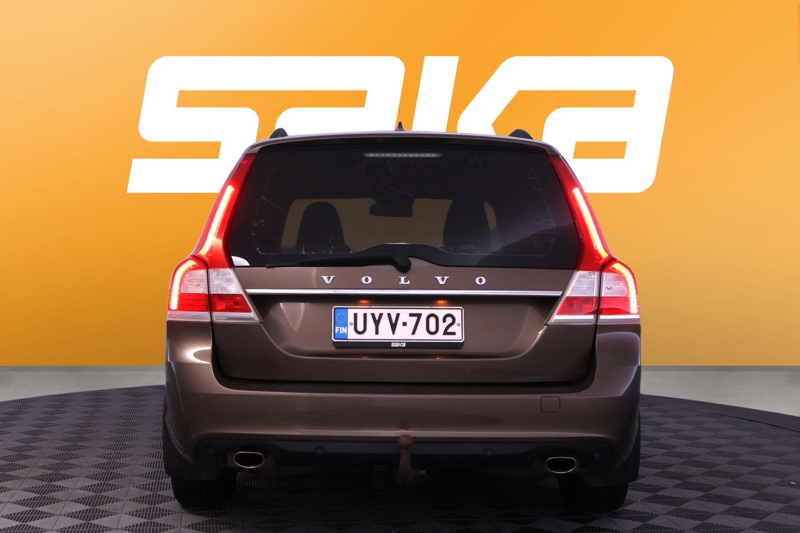 VOLVO V70 2014