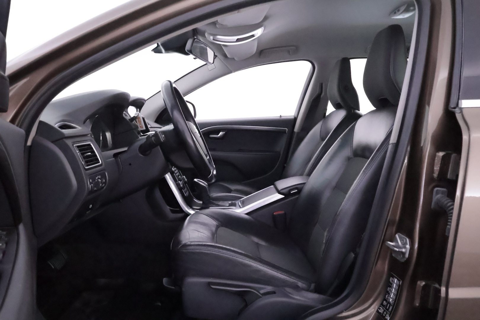 VOLVO V70 2014