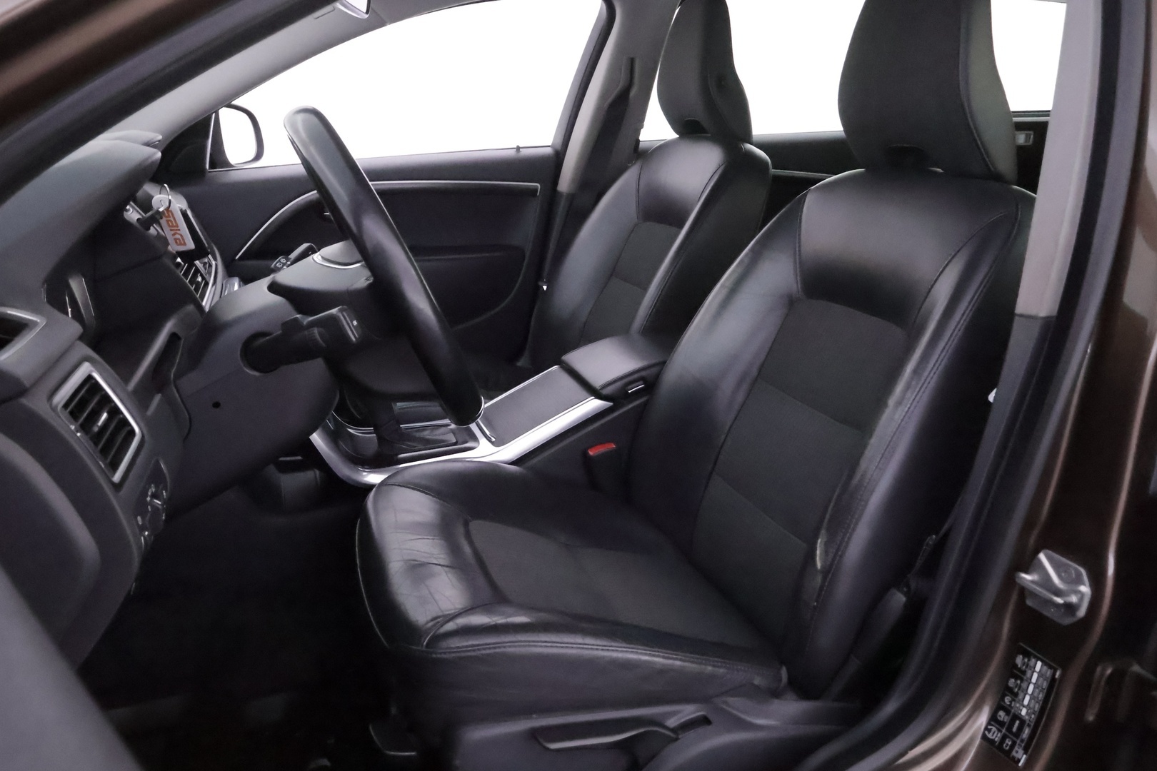 VOLVO V70 2014
