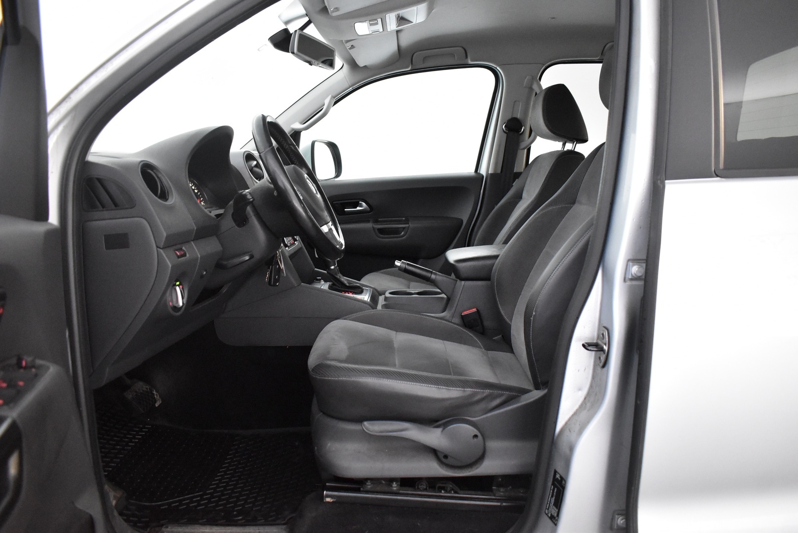 VOLKSWAGEN Amarok 2014