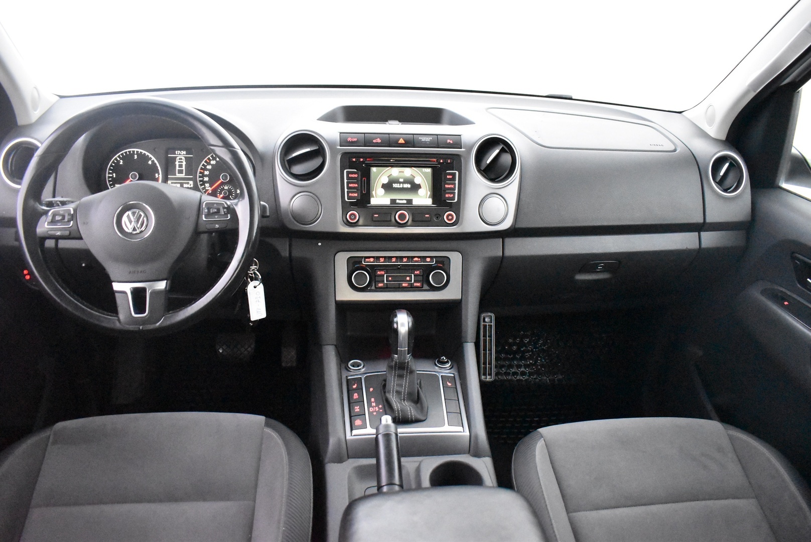 VOLKSWAGEN Amarok 2014