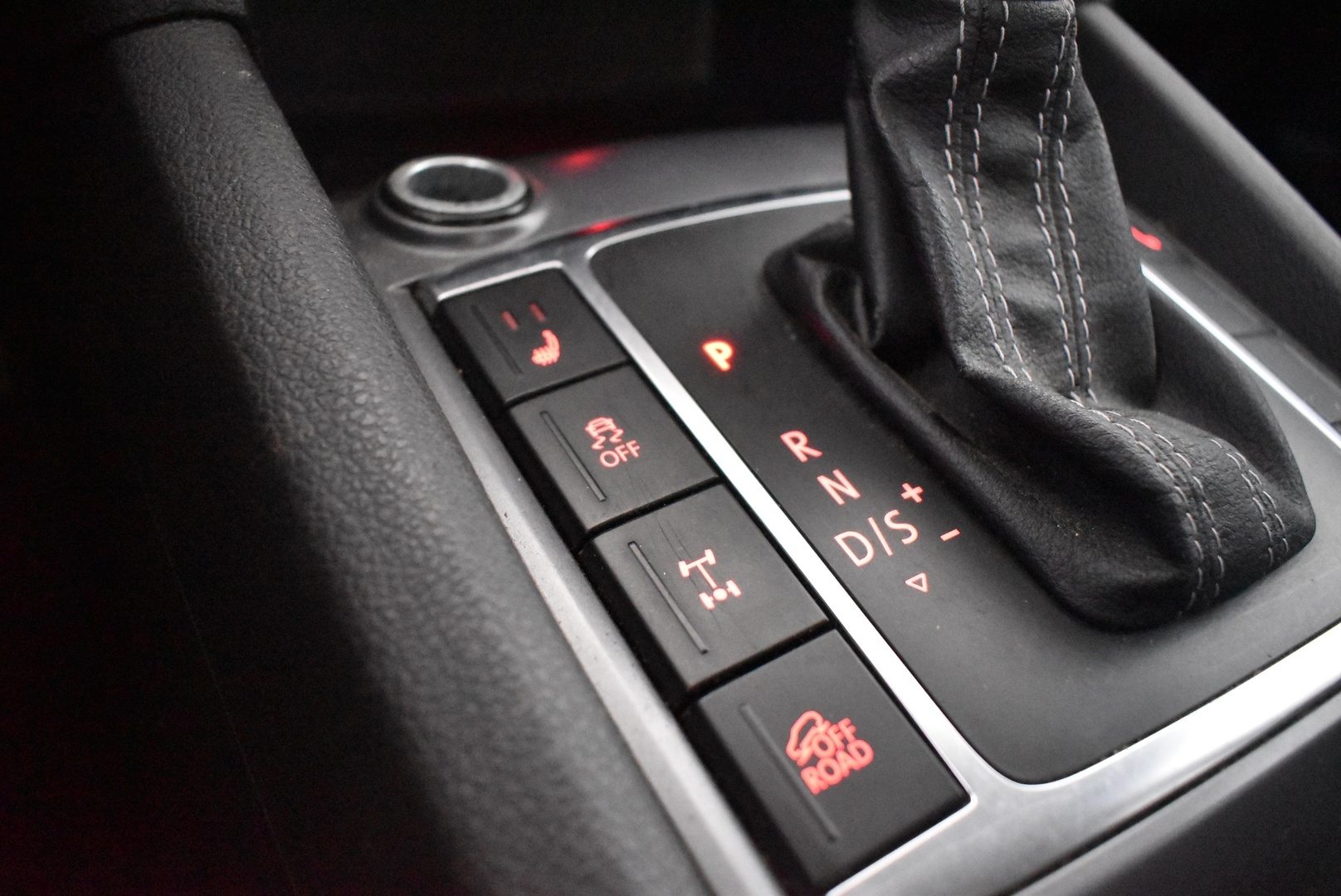 VOLKSWAGEN Amarok 2014