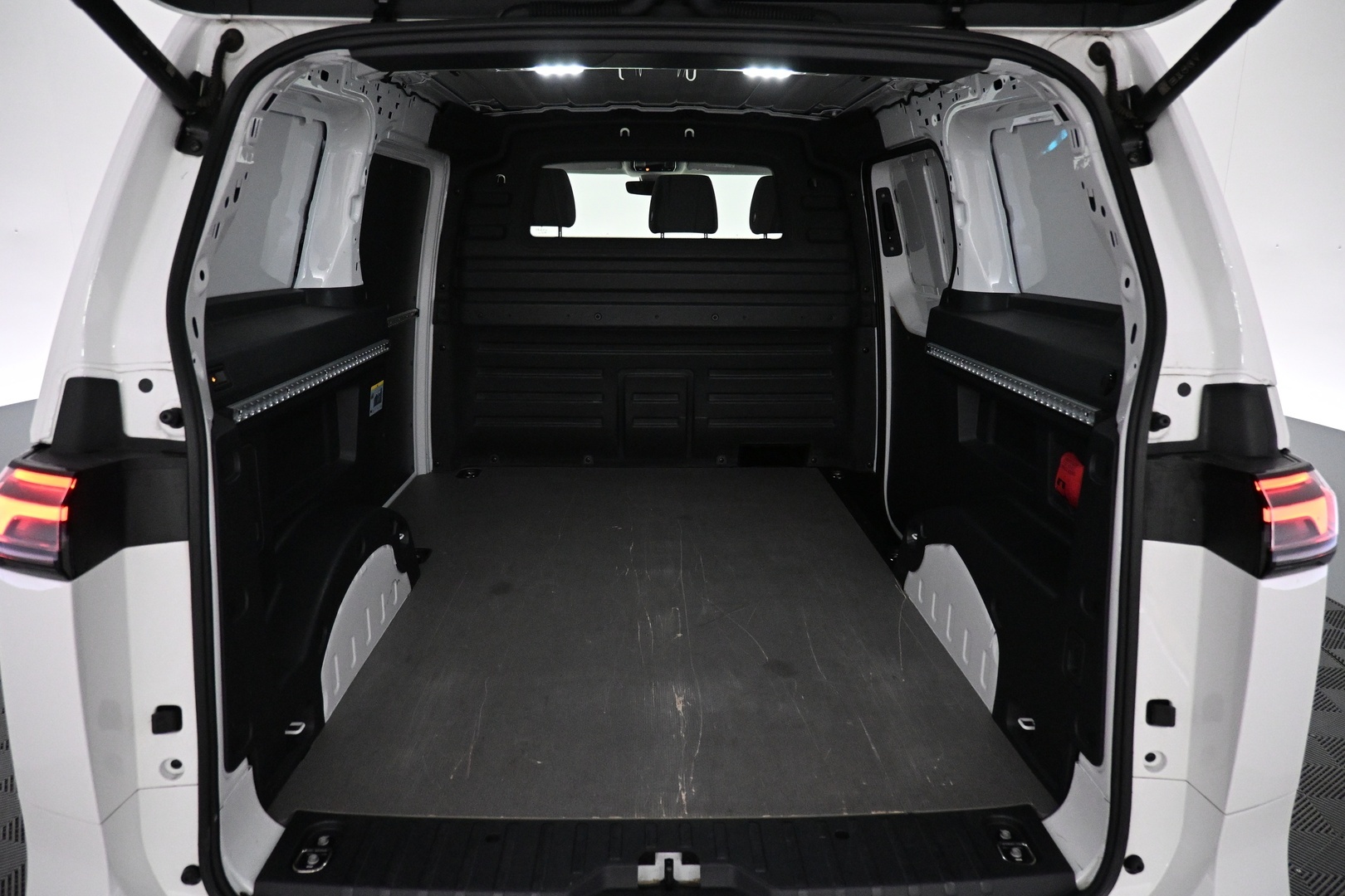 VOLKSWAGEN ID. BUZZ CARGO 2023