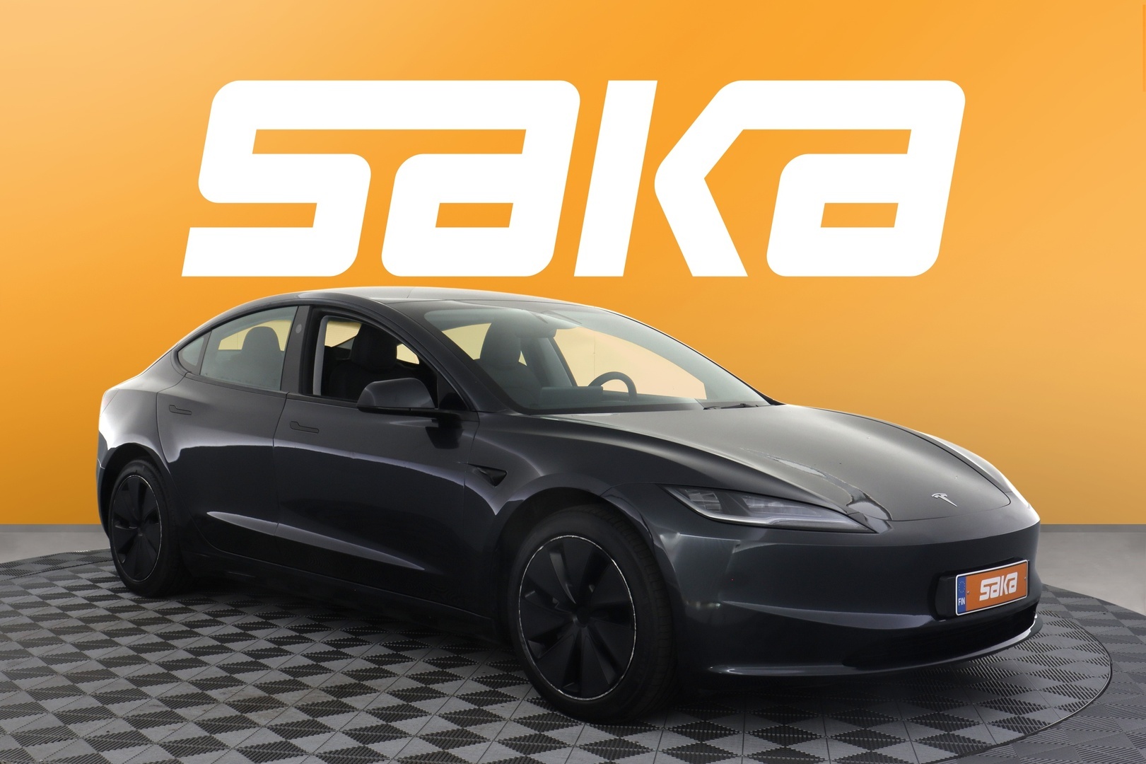 TESLA Model 3 2024