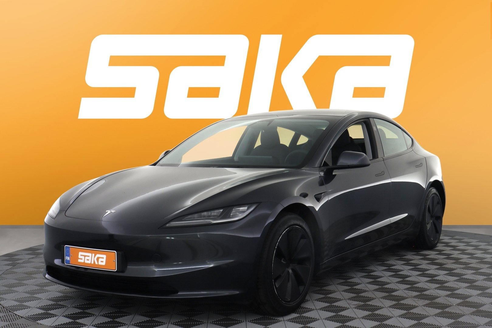 TESLA Model 3 2024