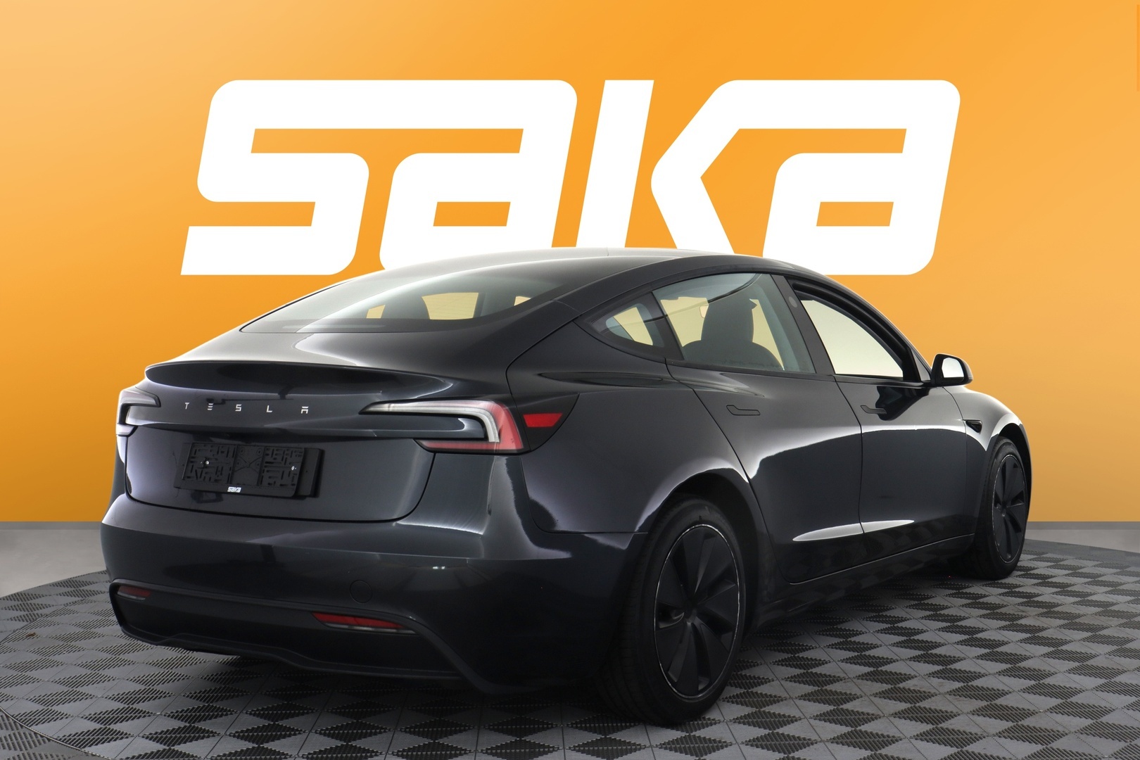TESLA Model 3 2024
