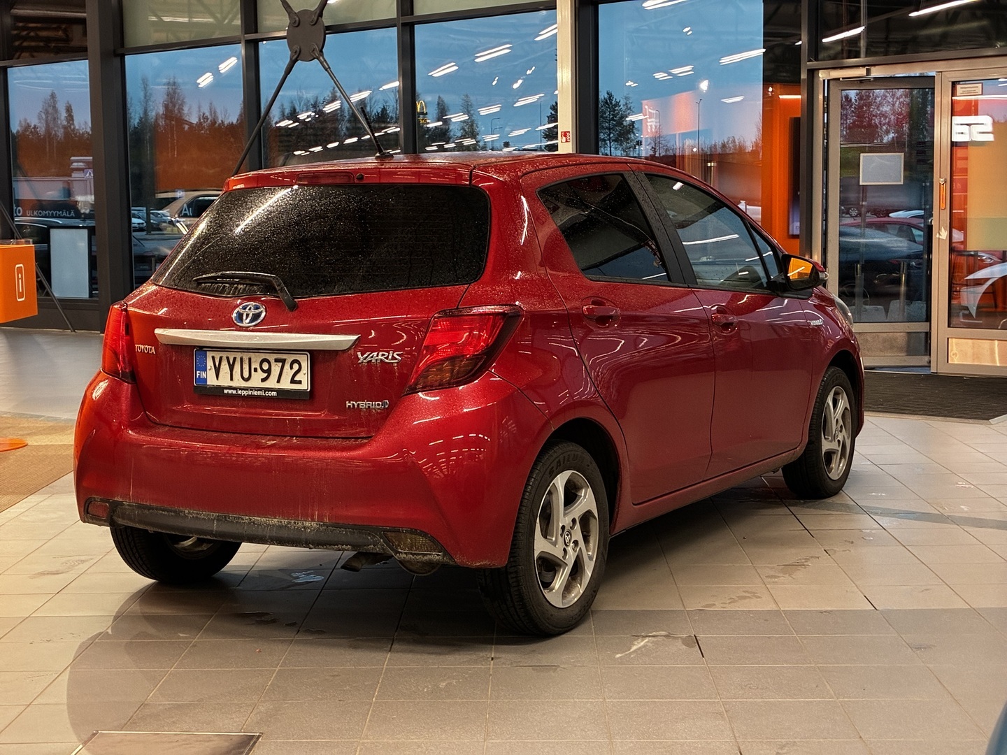 TOYOTA Yaris 2016