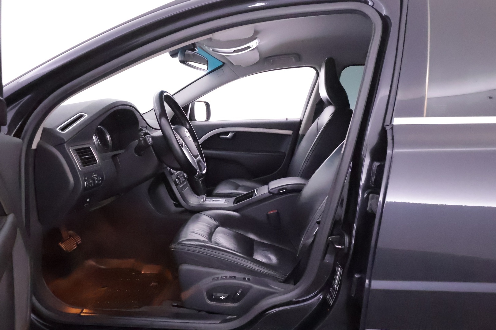 VOLVO XC70 2010