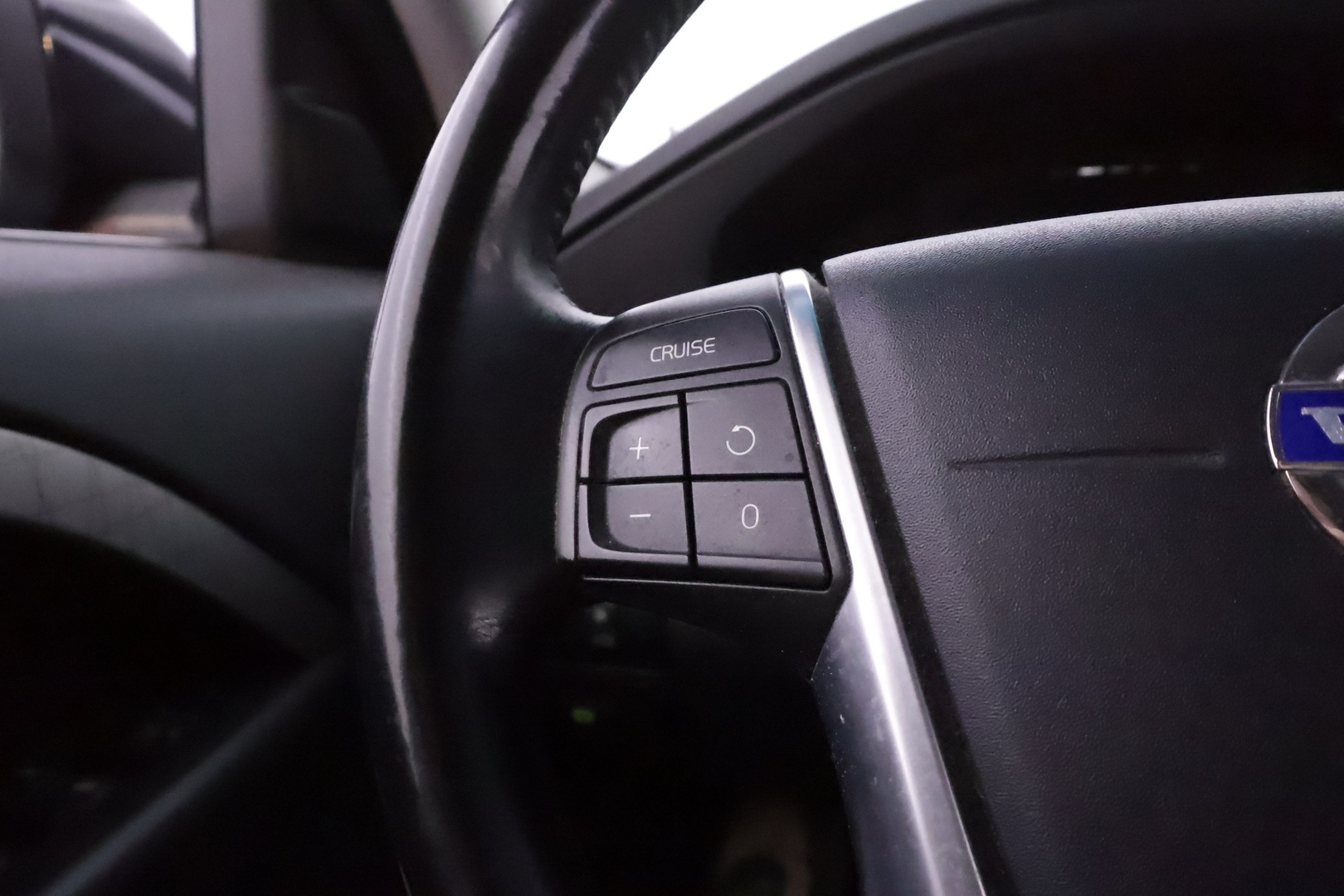 VOLVO XC70 2010