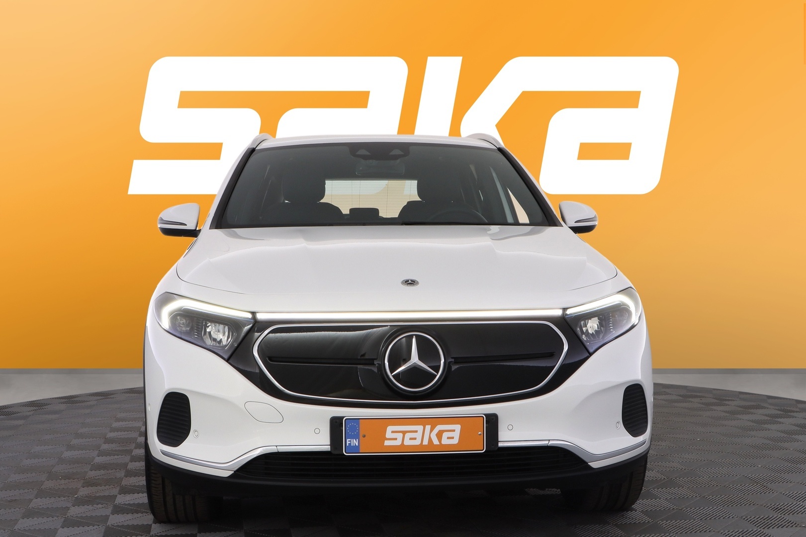 MERCEDES-BENZ EQA 2023